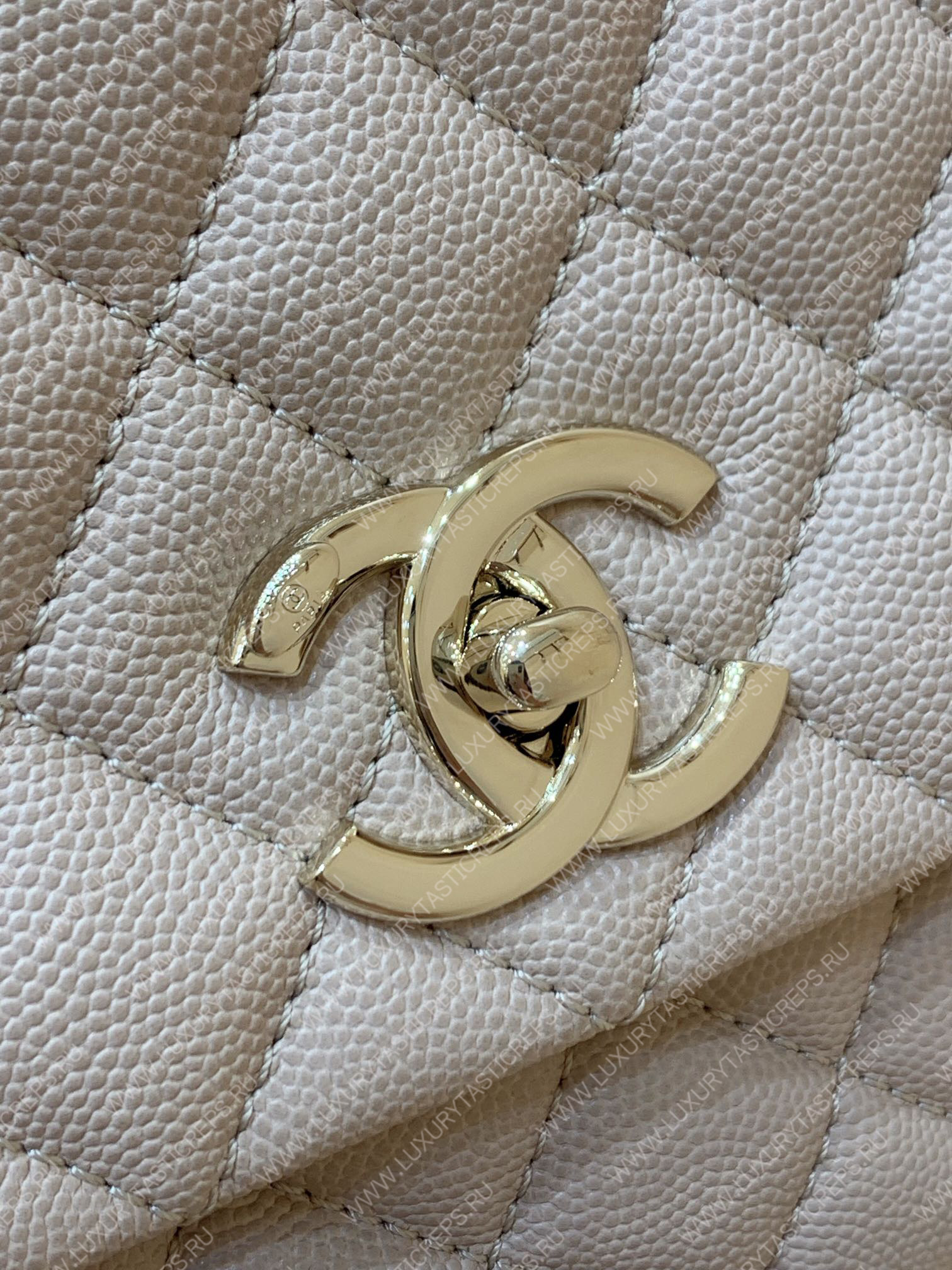 Ch*el coco handle bag cream a92993