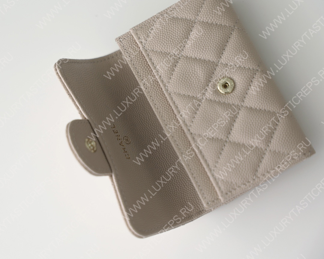 Ch*el classic card holder cream ap0214