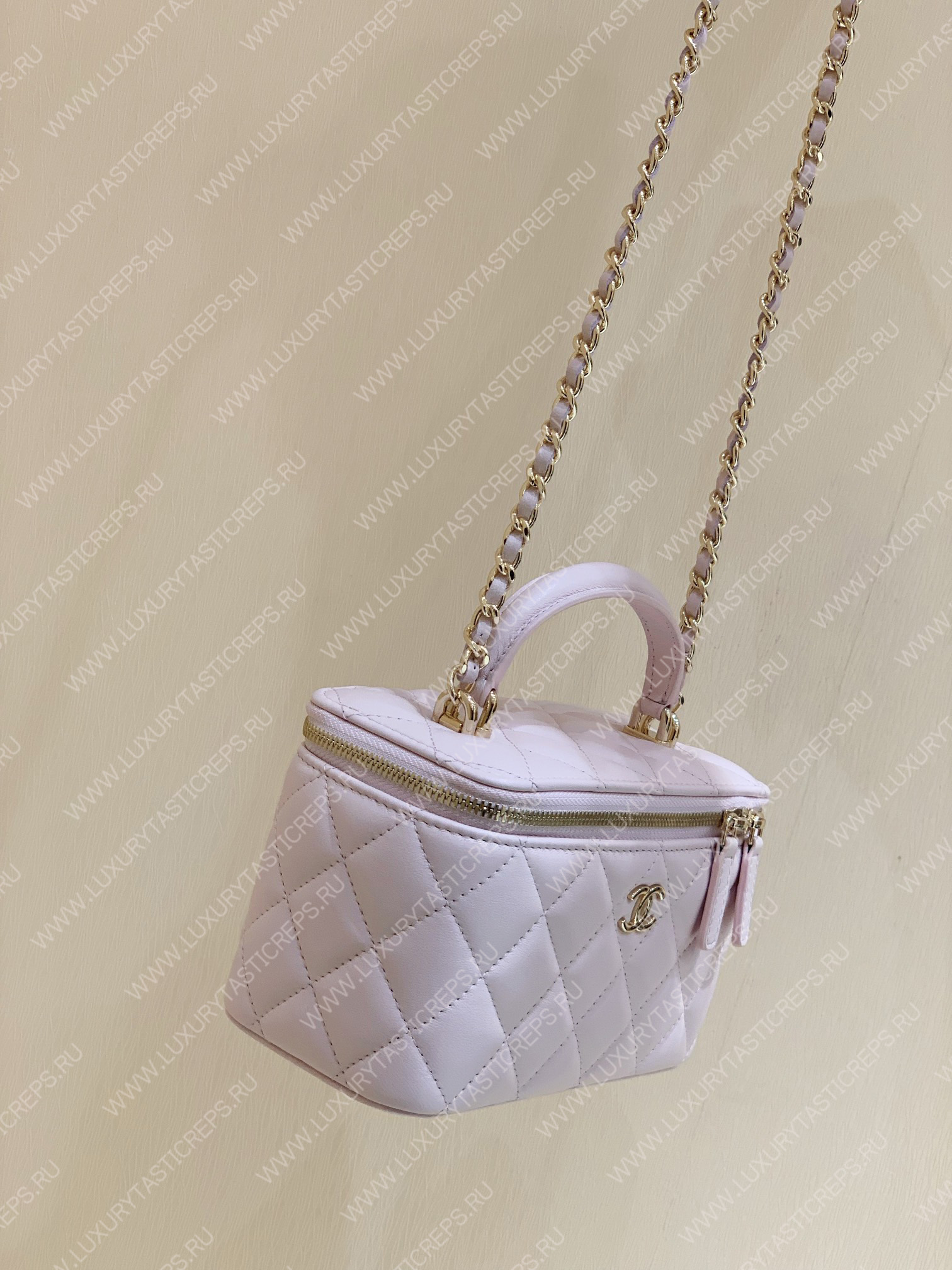 Ch*el long vanity case pink ap2199