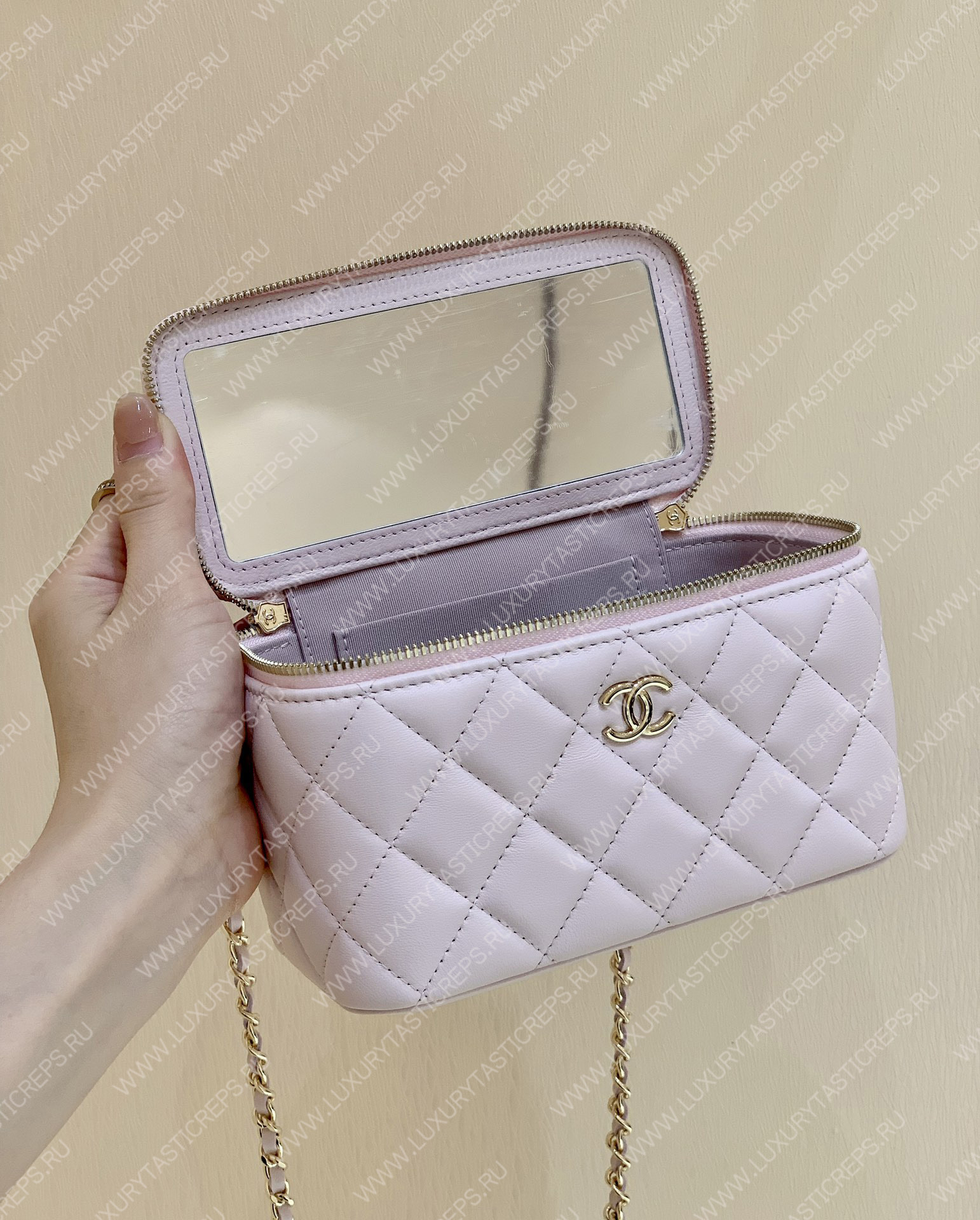 Ch*el long vanity case pink ap2199