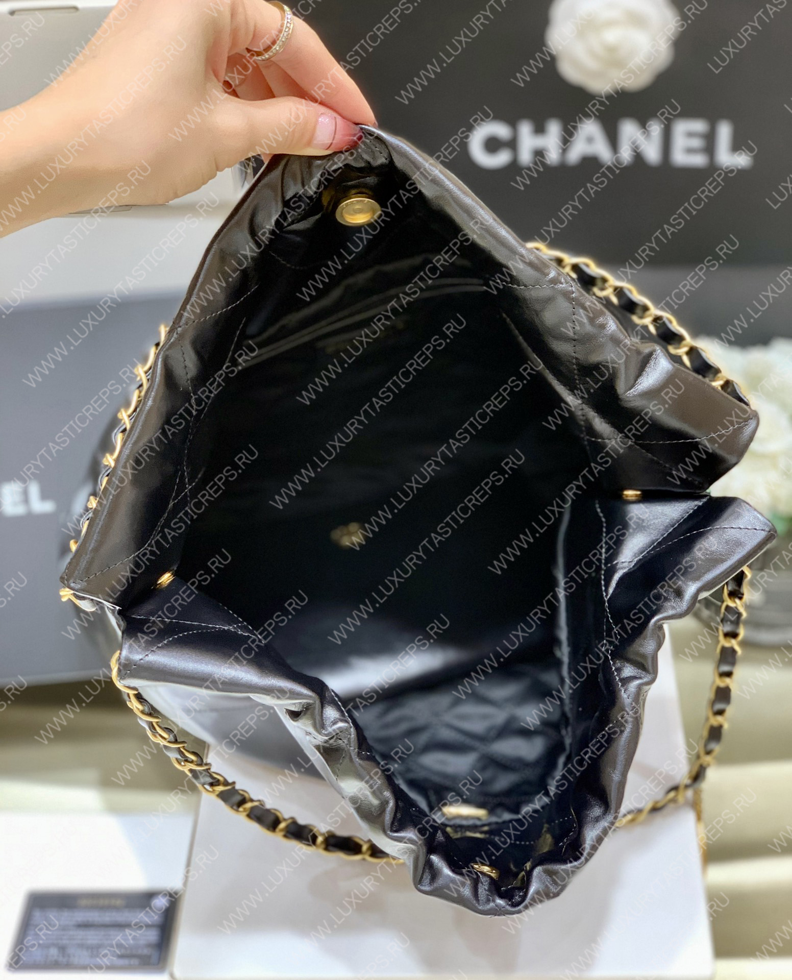 Ch*el 22 handbag black as3261