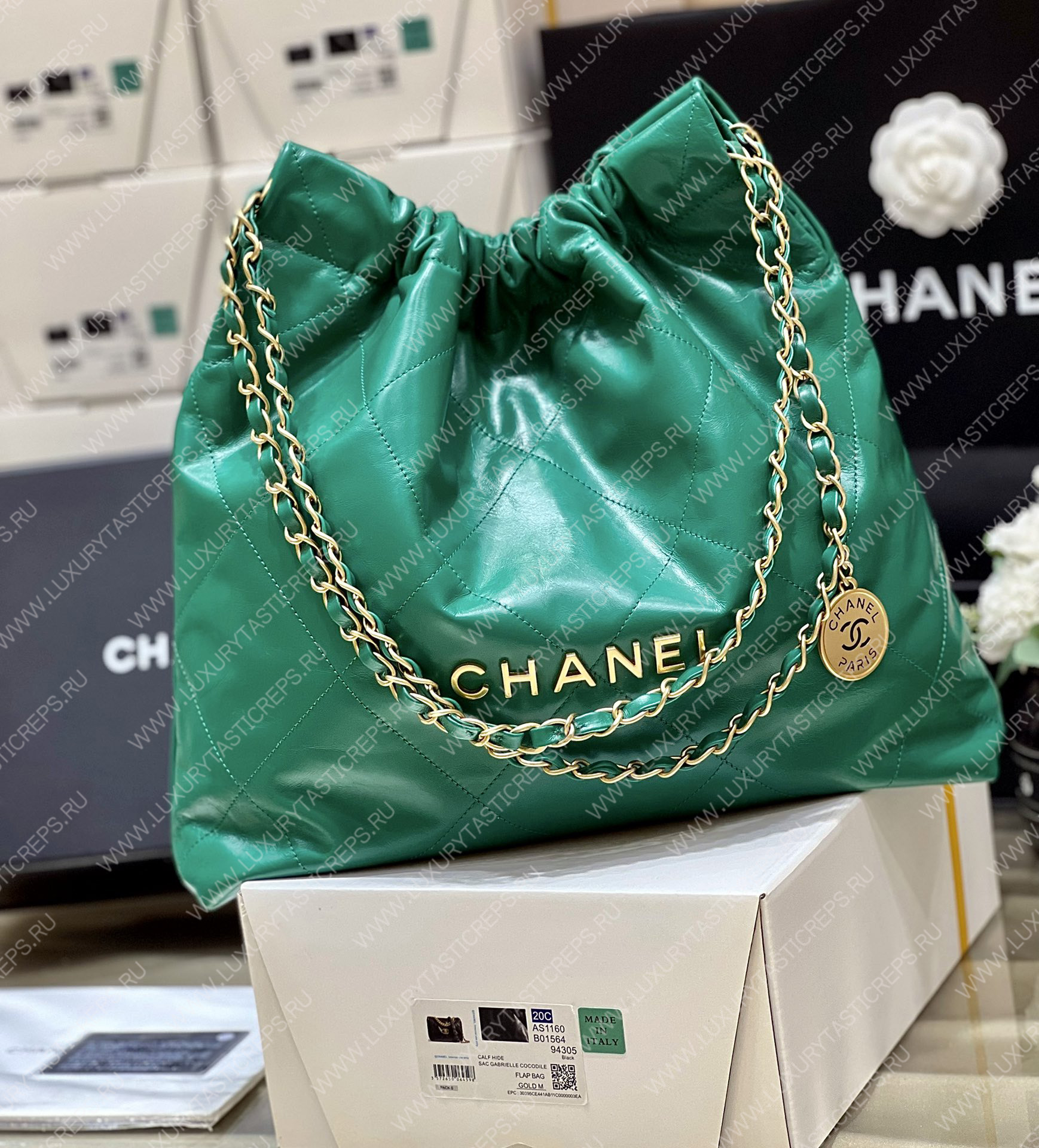 Ch*el 22 handbag green as3261