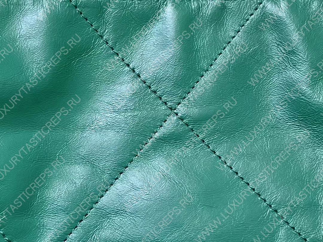 Ch*el 22 handbag green as3261