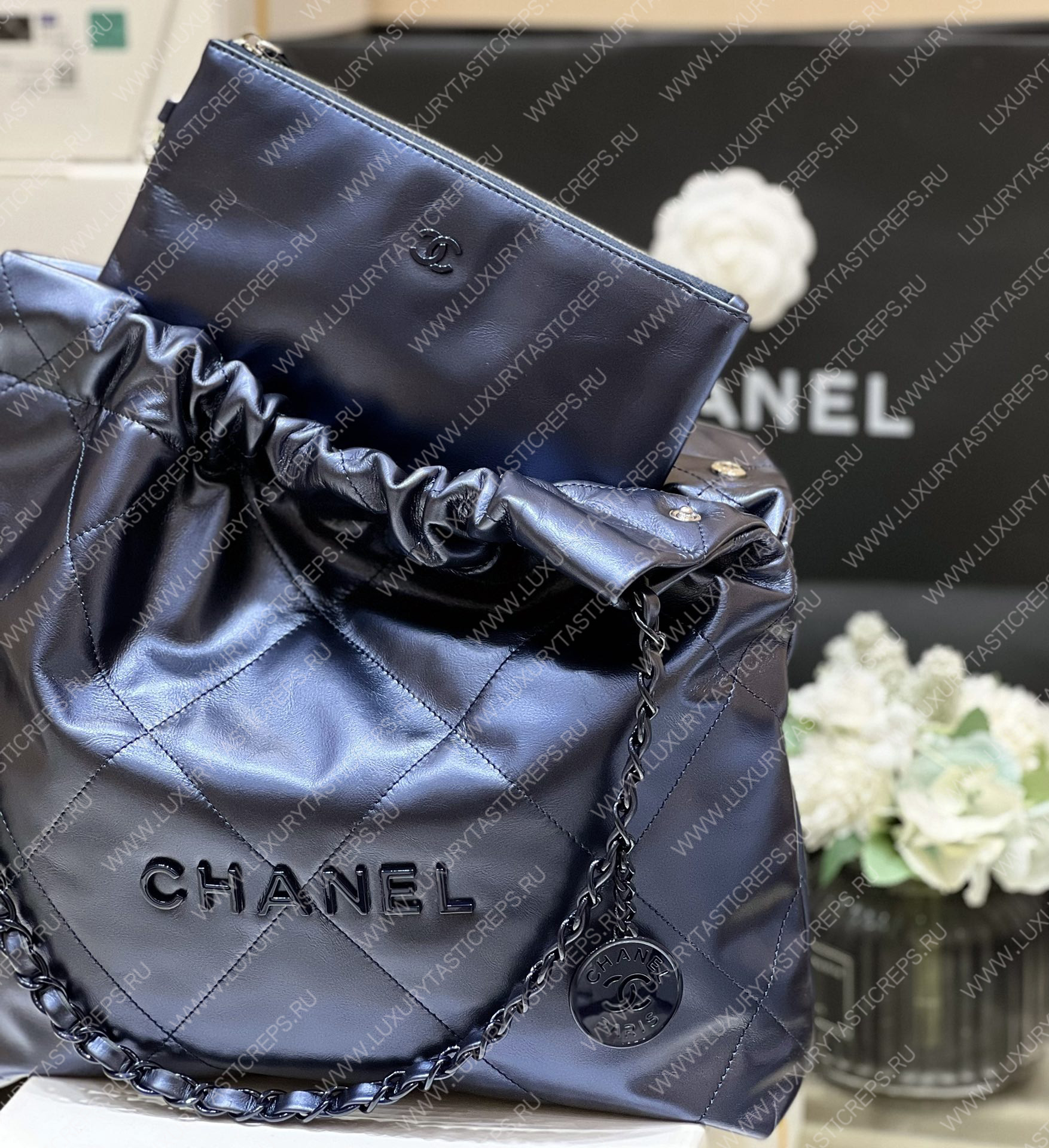 Ch*el 22 handbag black as3260