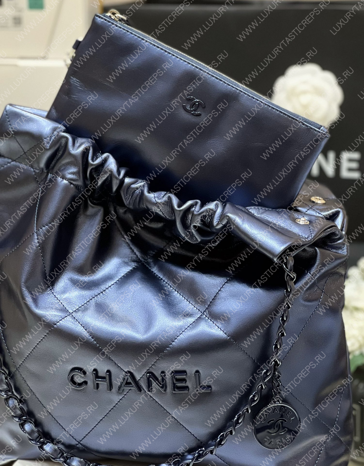 Ch*el 22 handbag black as3260