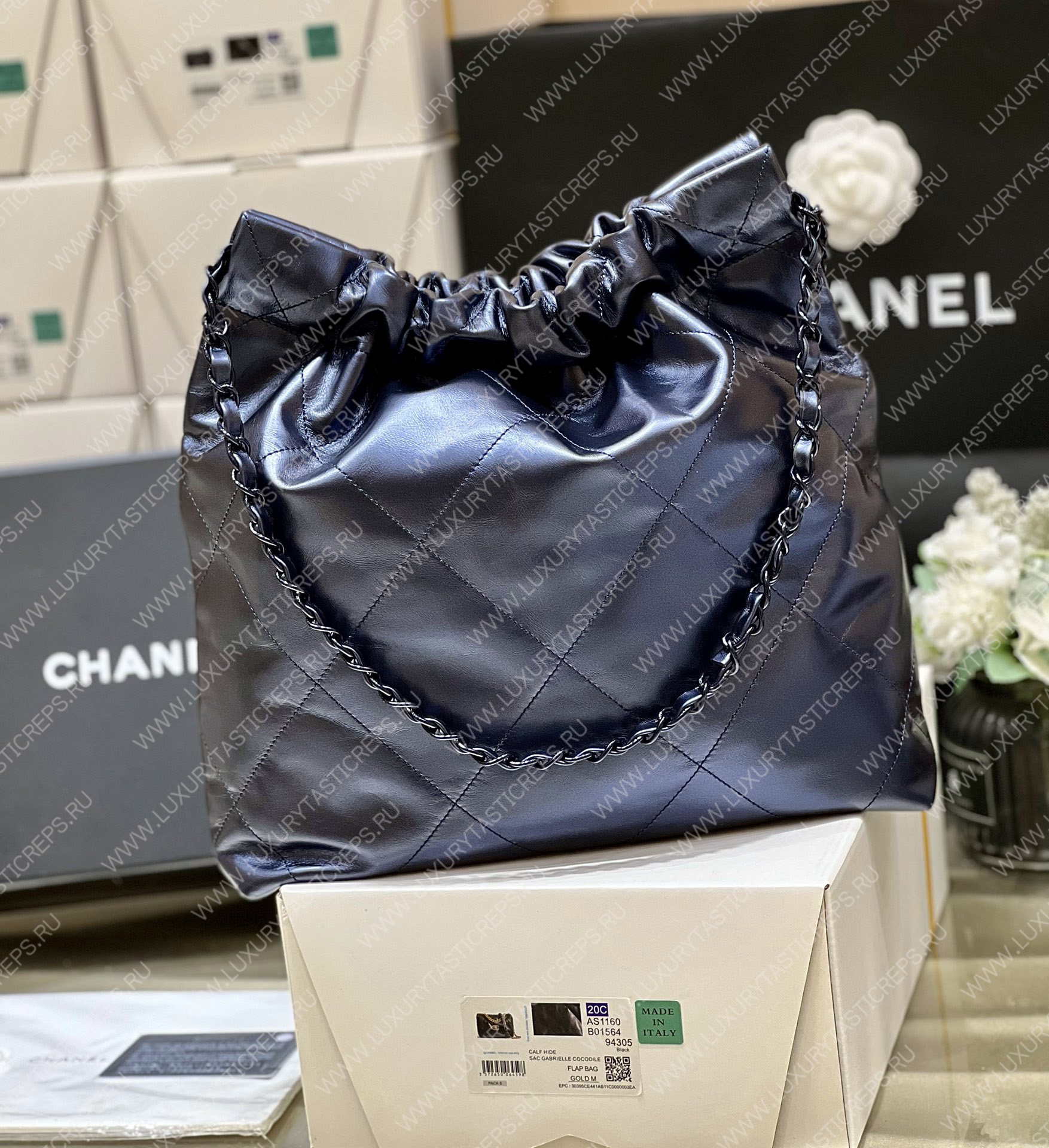 Ch*el 22 handbag black as3260