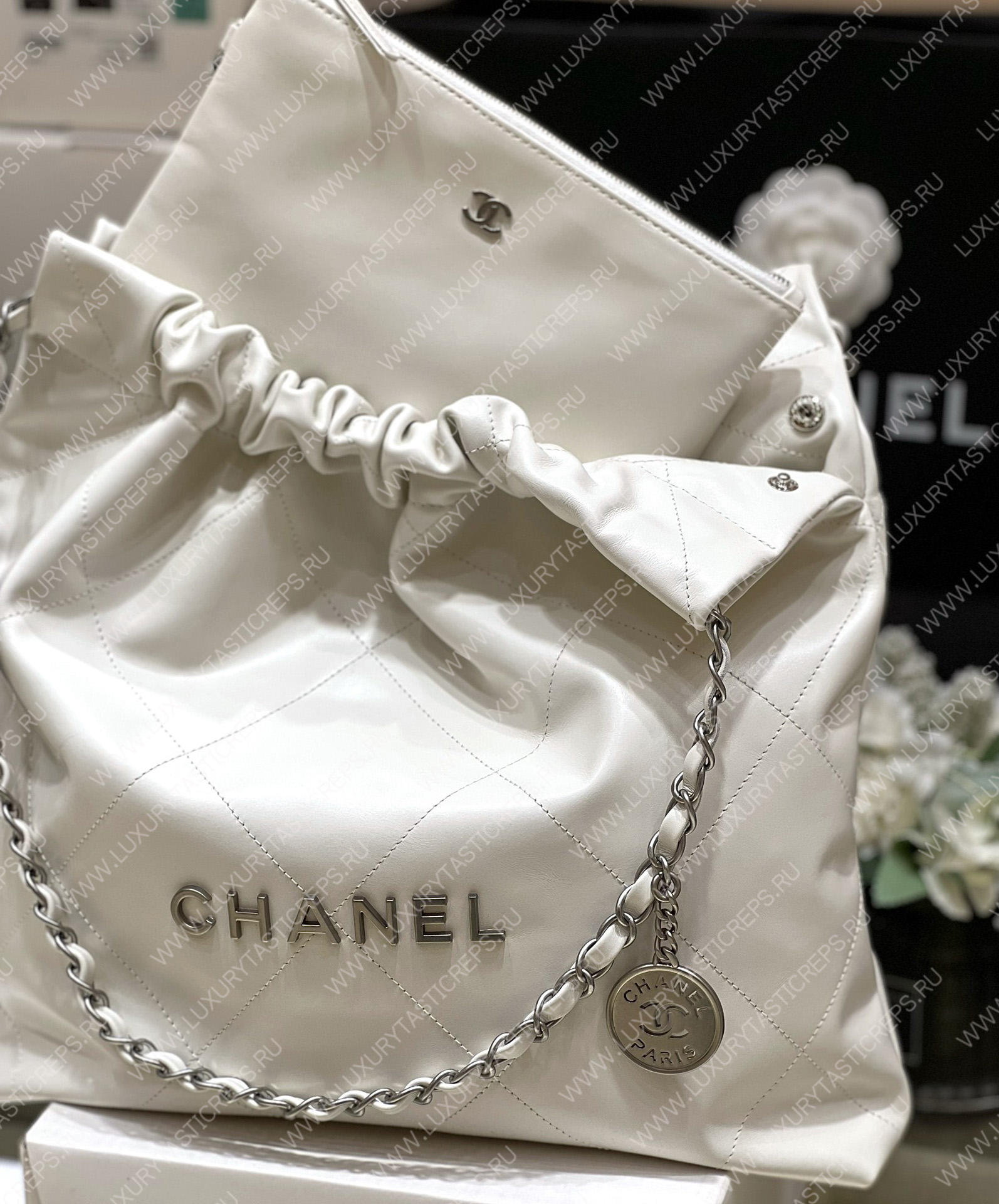 Ch*el 22 handbag white as3261