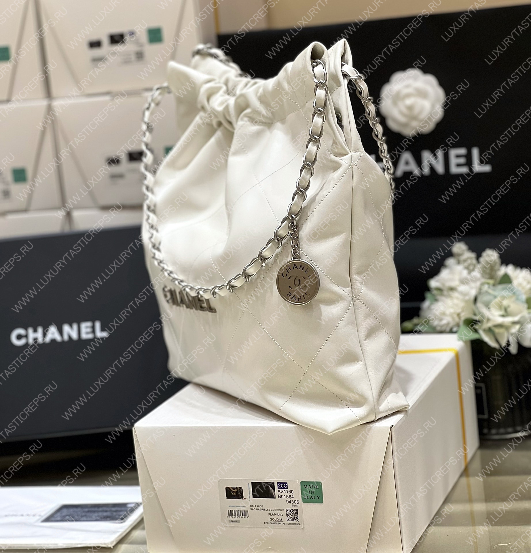 Ch*el 22 handbag white as3261