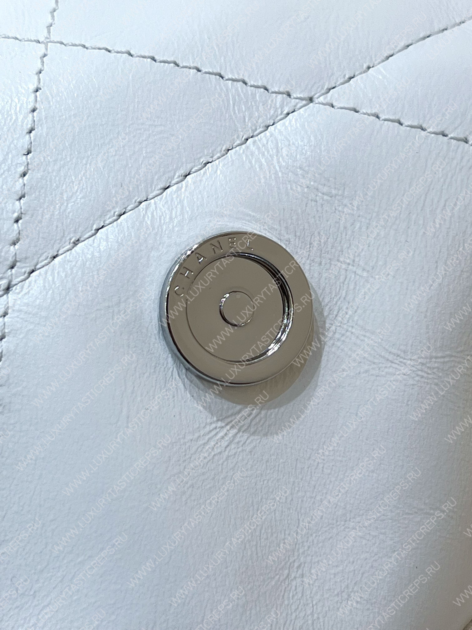 Ch*el 22 handbag white as3260