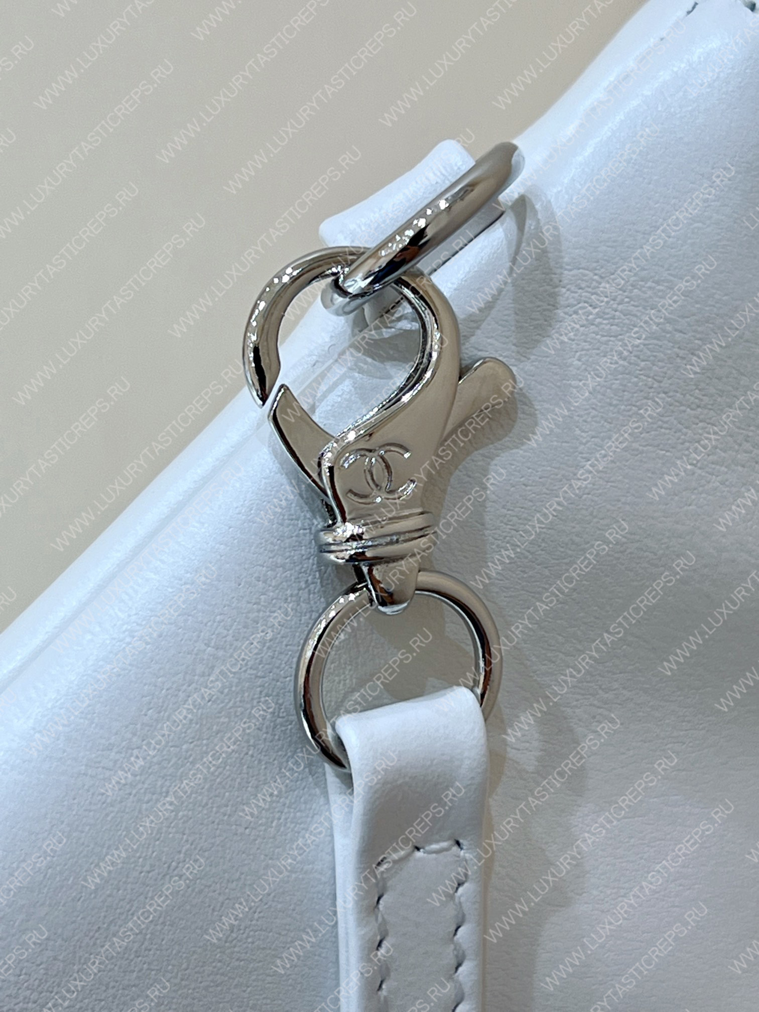 Ch*el 22 handbag white as3260