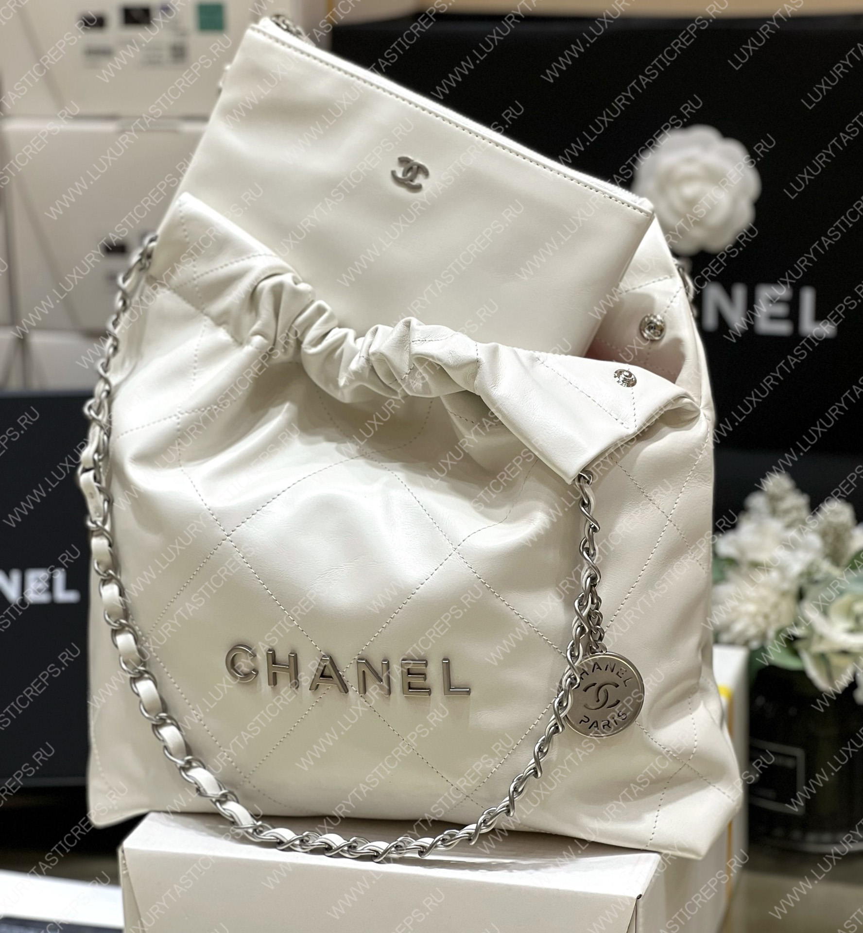 Ch*el 22 handbag white as3260