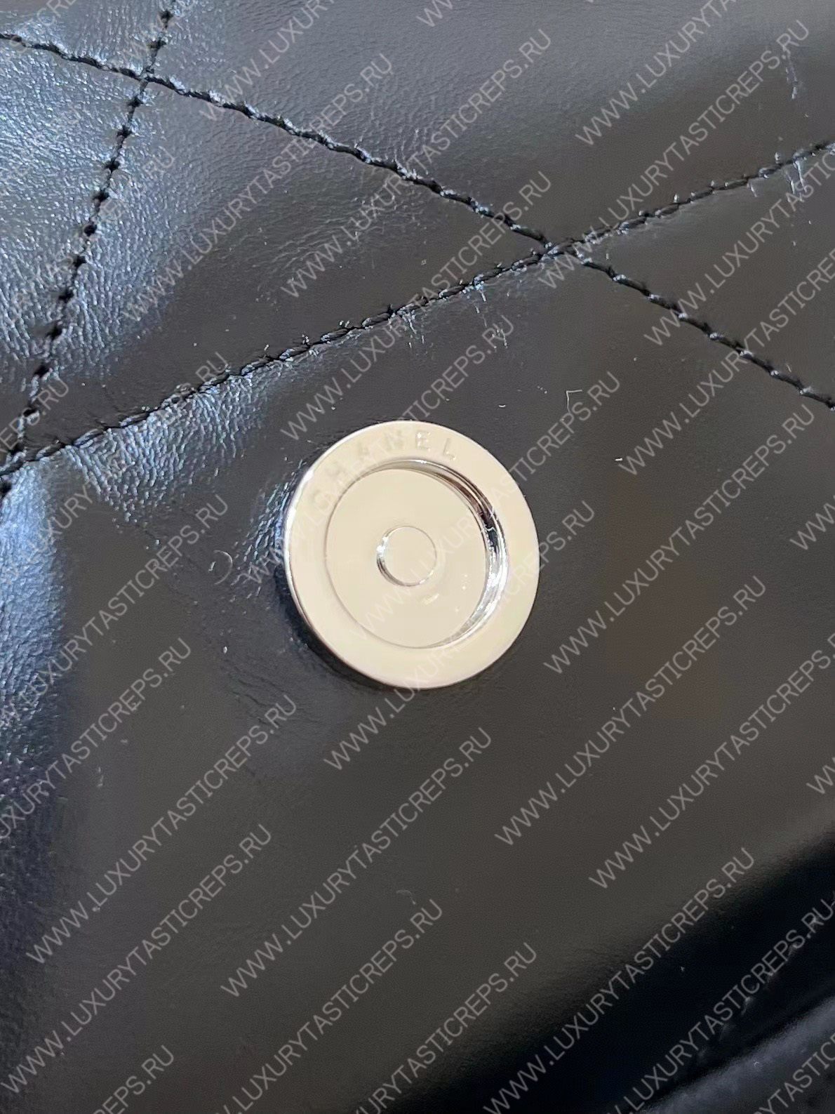 Ch*el 22 handbag black as3260
