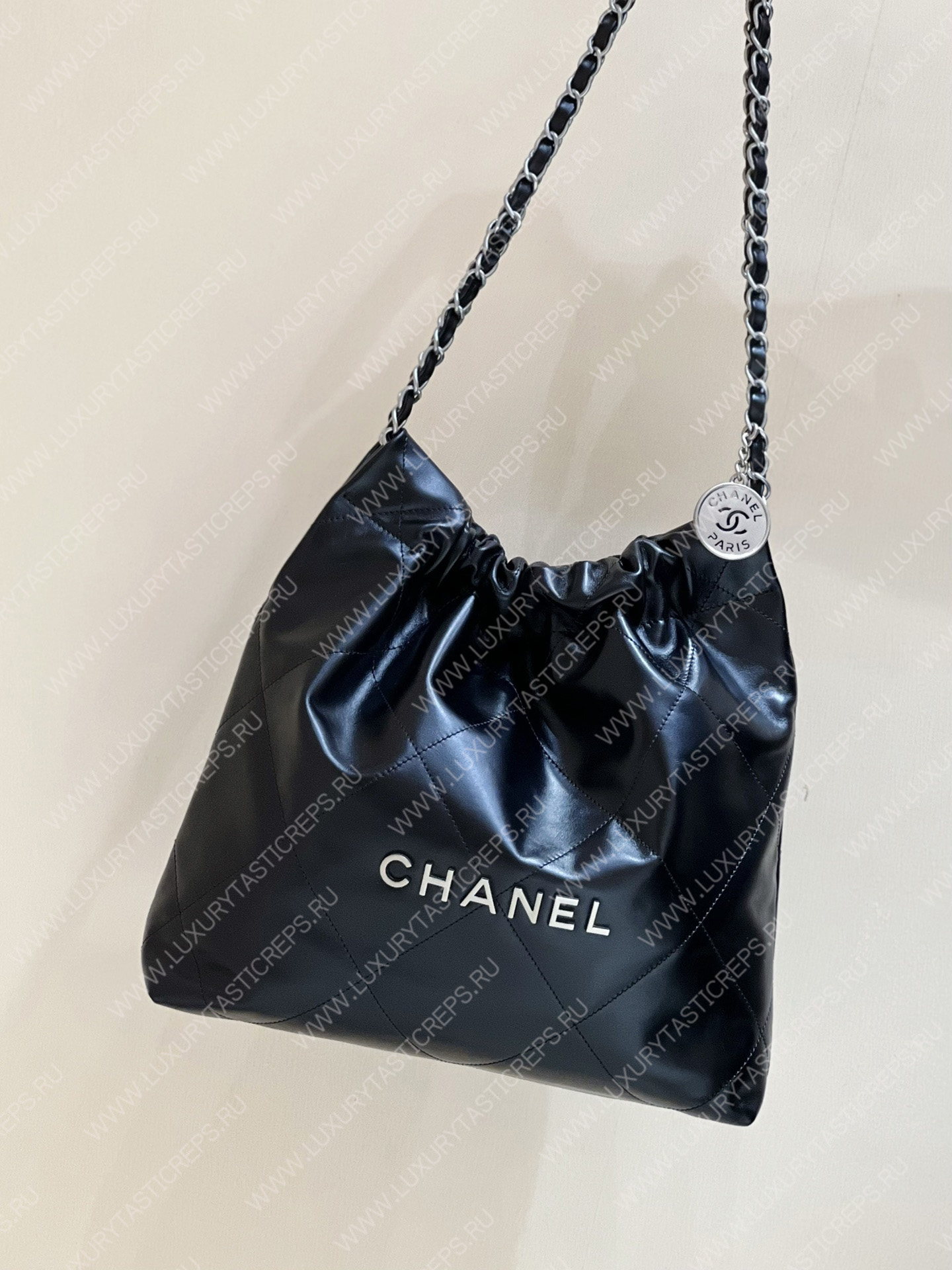 Ch*el 22 handbag black as3260