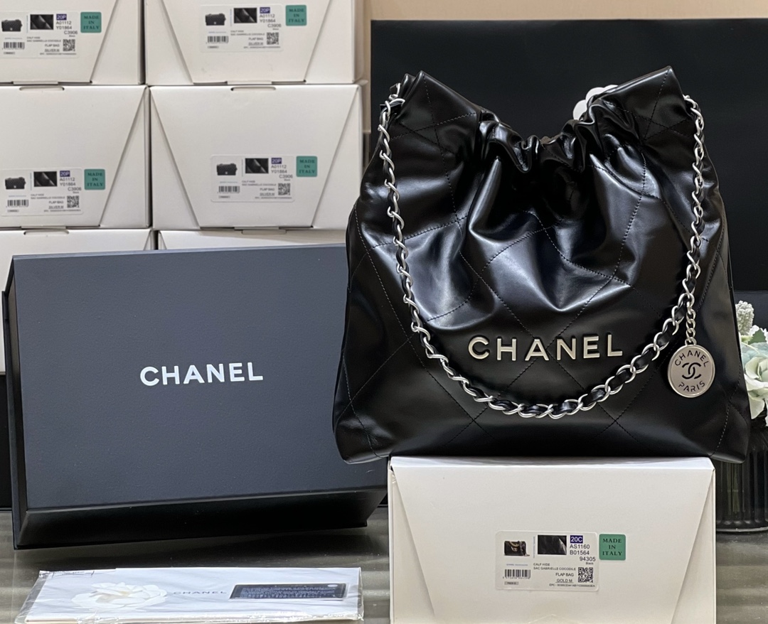 Ch*el 22 handbag black as3260
