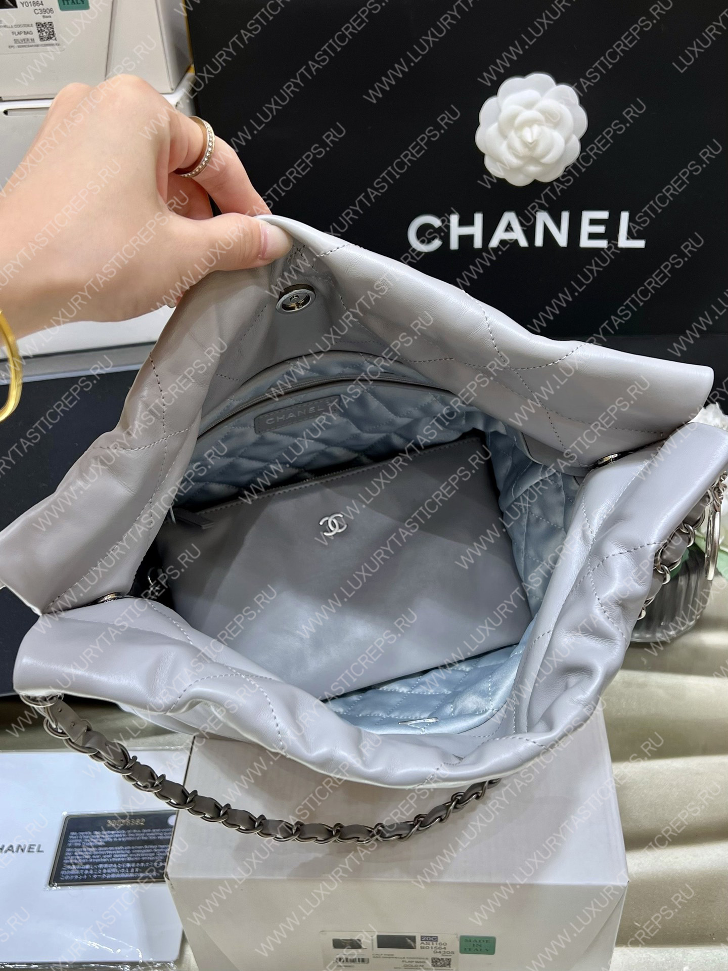 Ch*el 22 handbag grey as3260