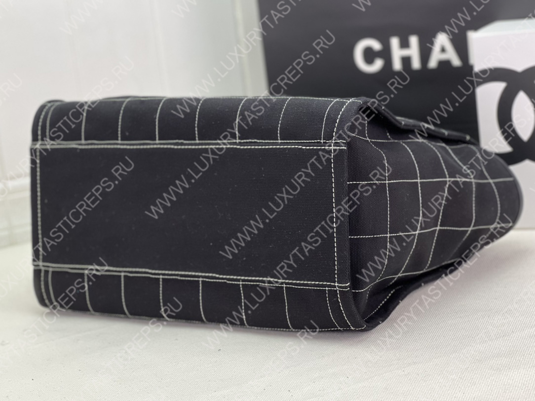 Ch*el maxi shopping bag black & white a93786