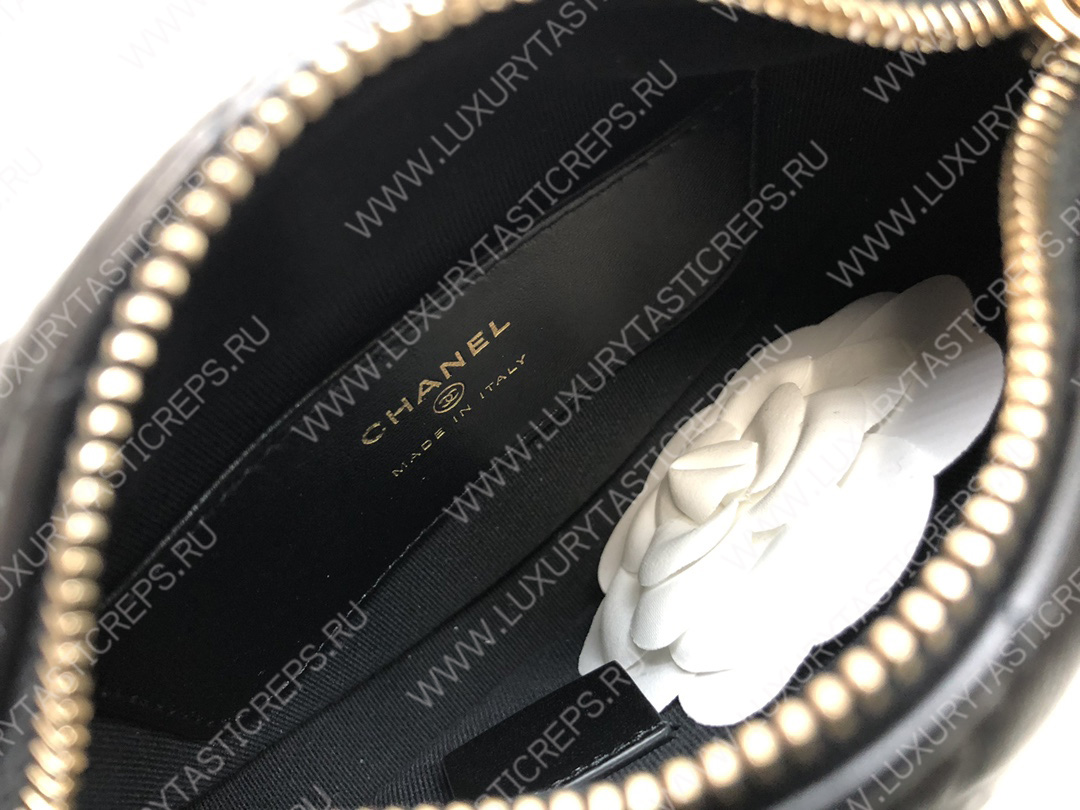 Ch*el pouch black ap3095