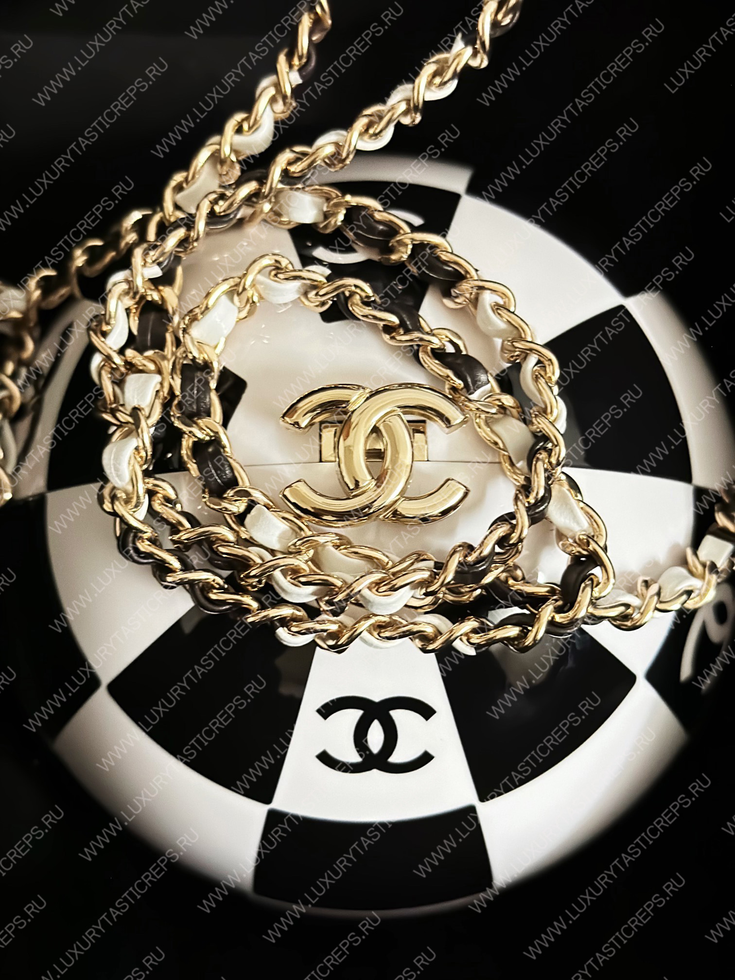 Ch*el sphere minaudiere bag black & white as3716