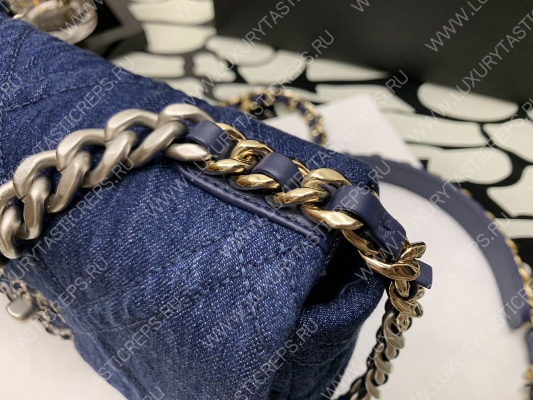 Ch*el 19 handbag dark blue as1160