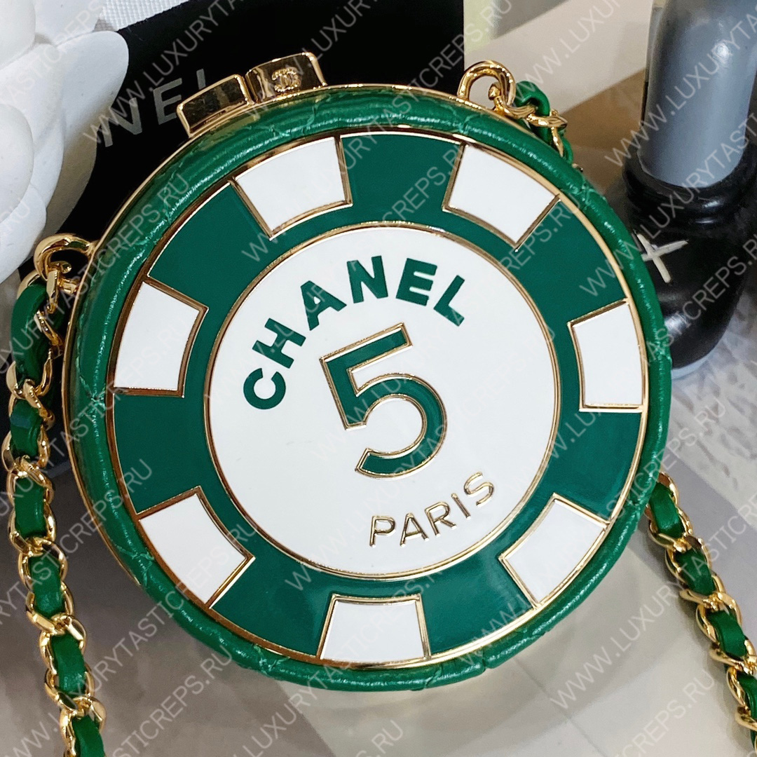 Ch*el clutch with chain green & white ap3074