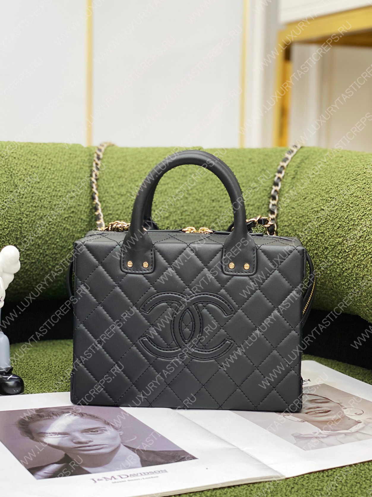 Ch*el large vanity case black as3345