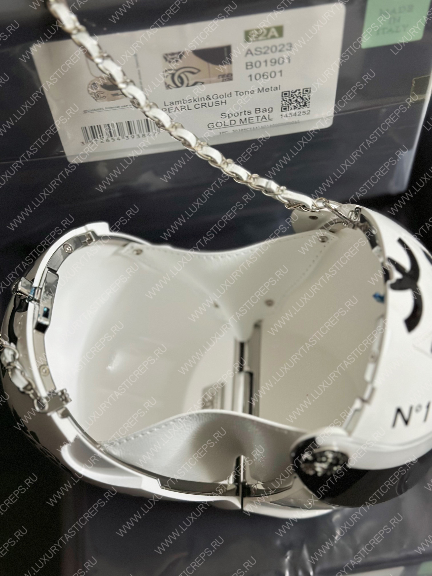 Ch*el helmet minaudiere white & black as3774