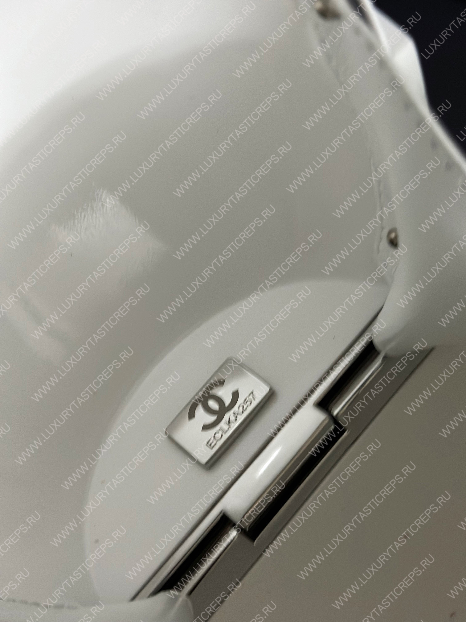 Ch*el helmet minaudiere white & black as3774