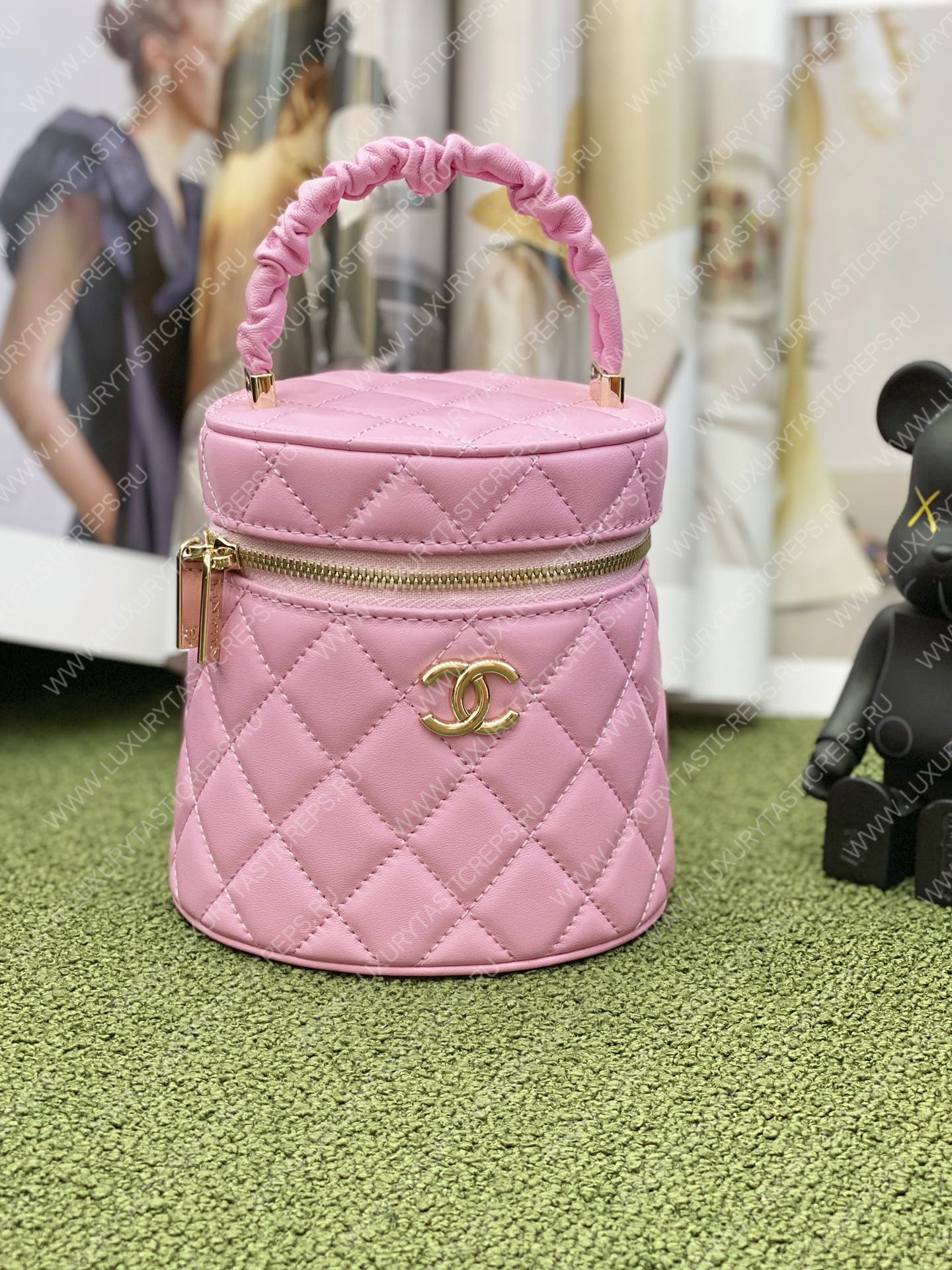 Ch*el vanity bucket bag pink as3726