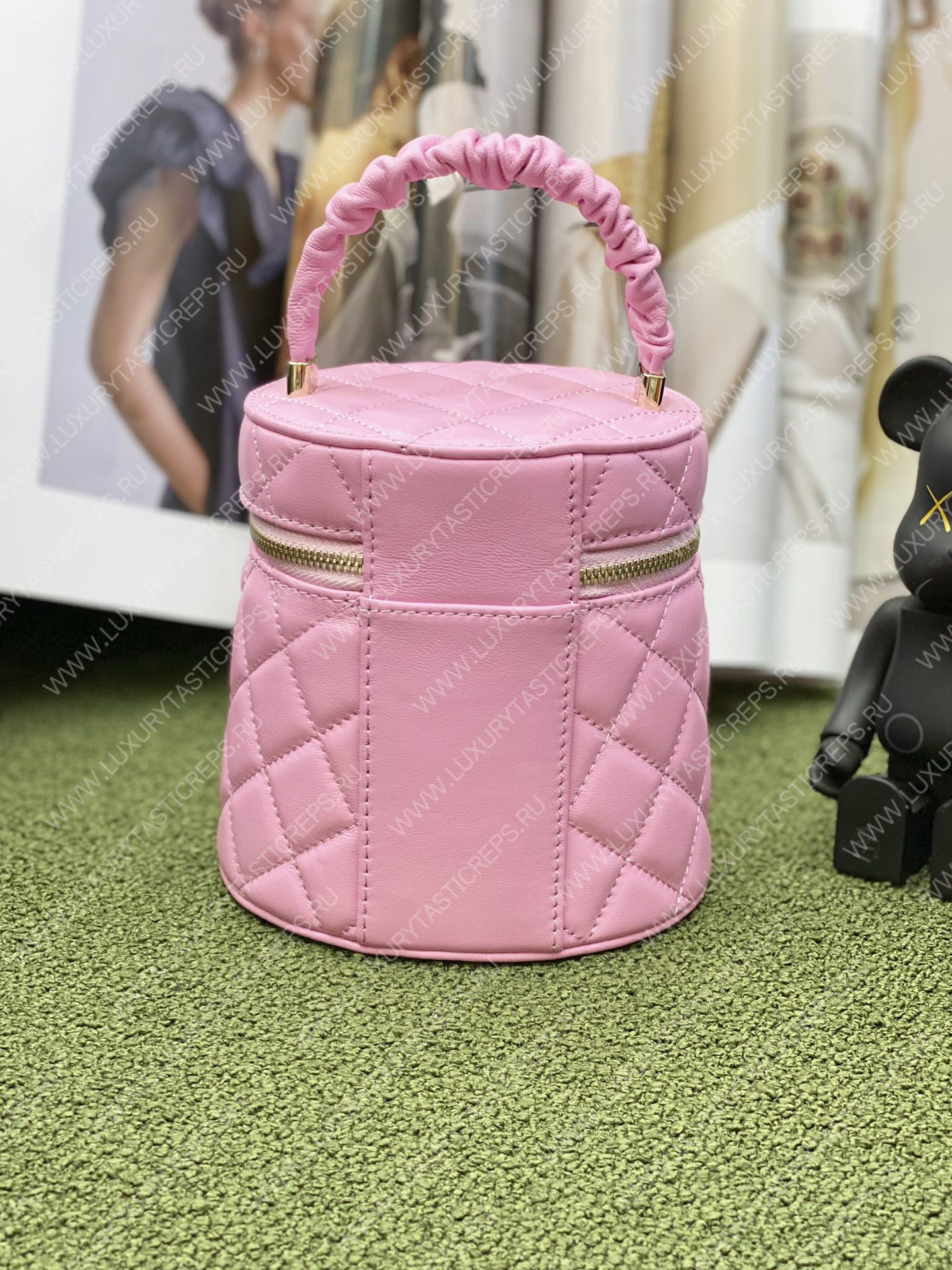 Ch*el vanity bucket bag pink as3726