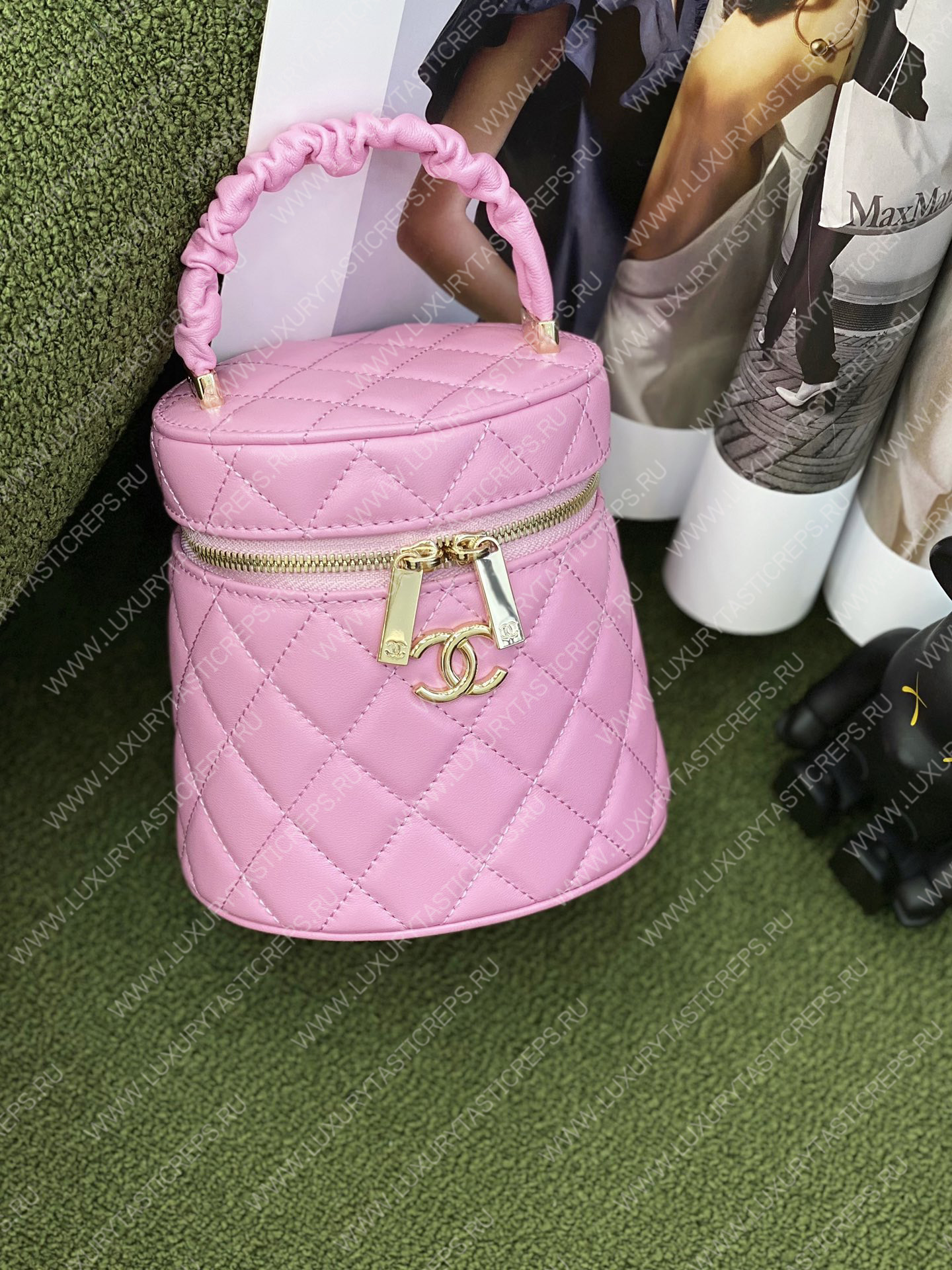 Ch*el vanity bucket bag pink as3726