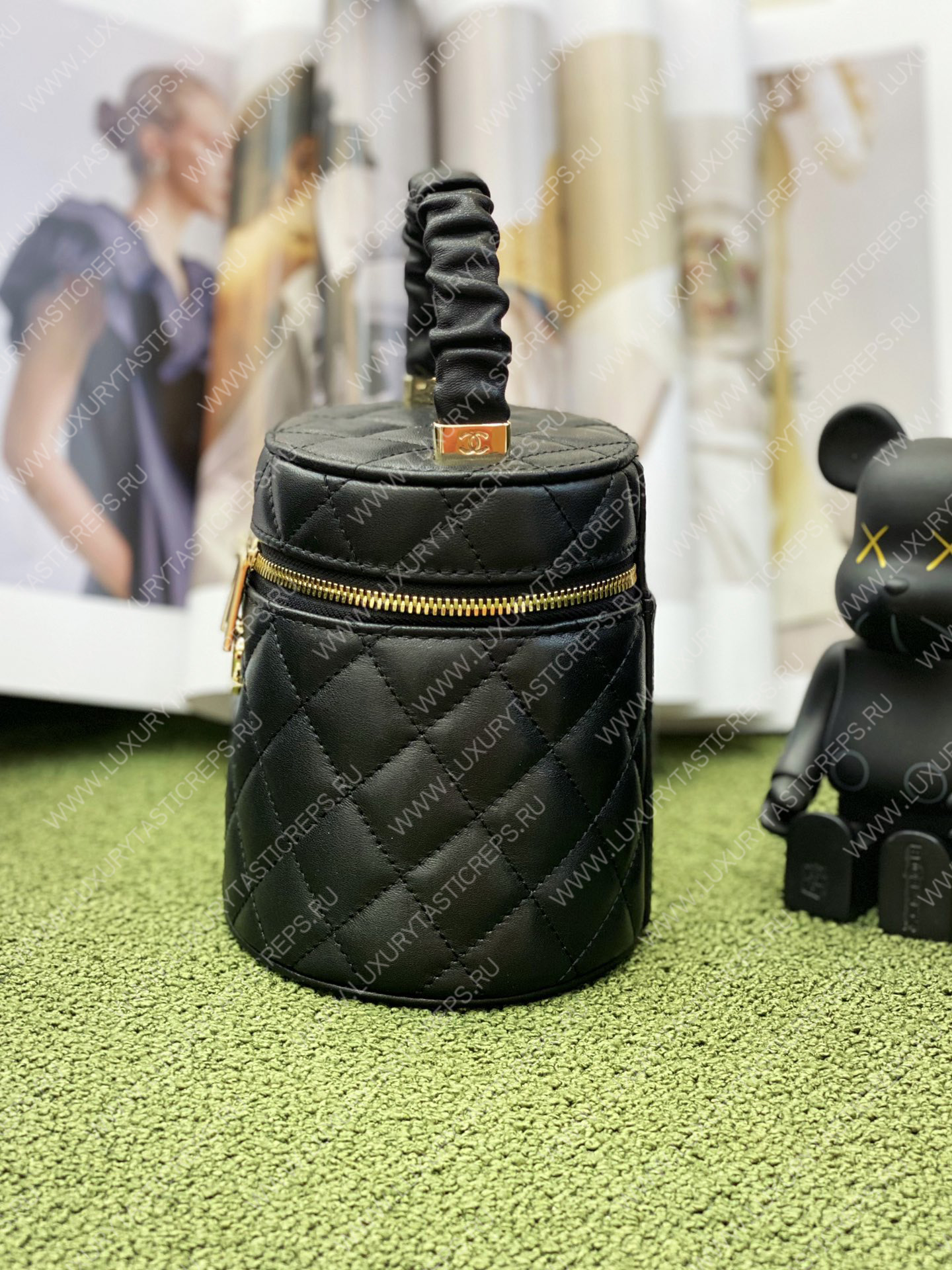 Ch*el vanity case black as3707