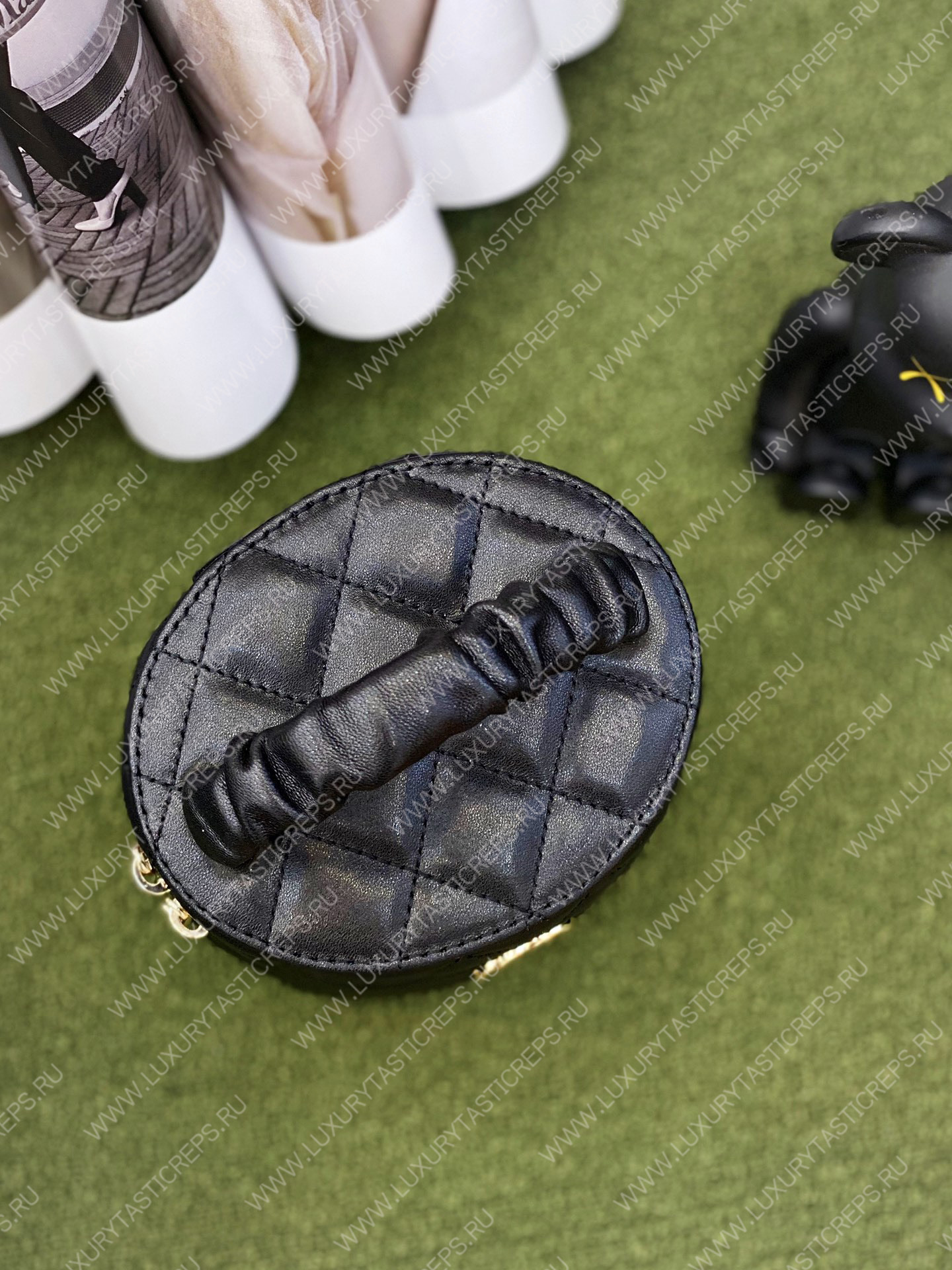 Ch*el vanity case black as3707