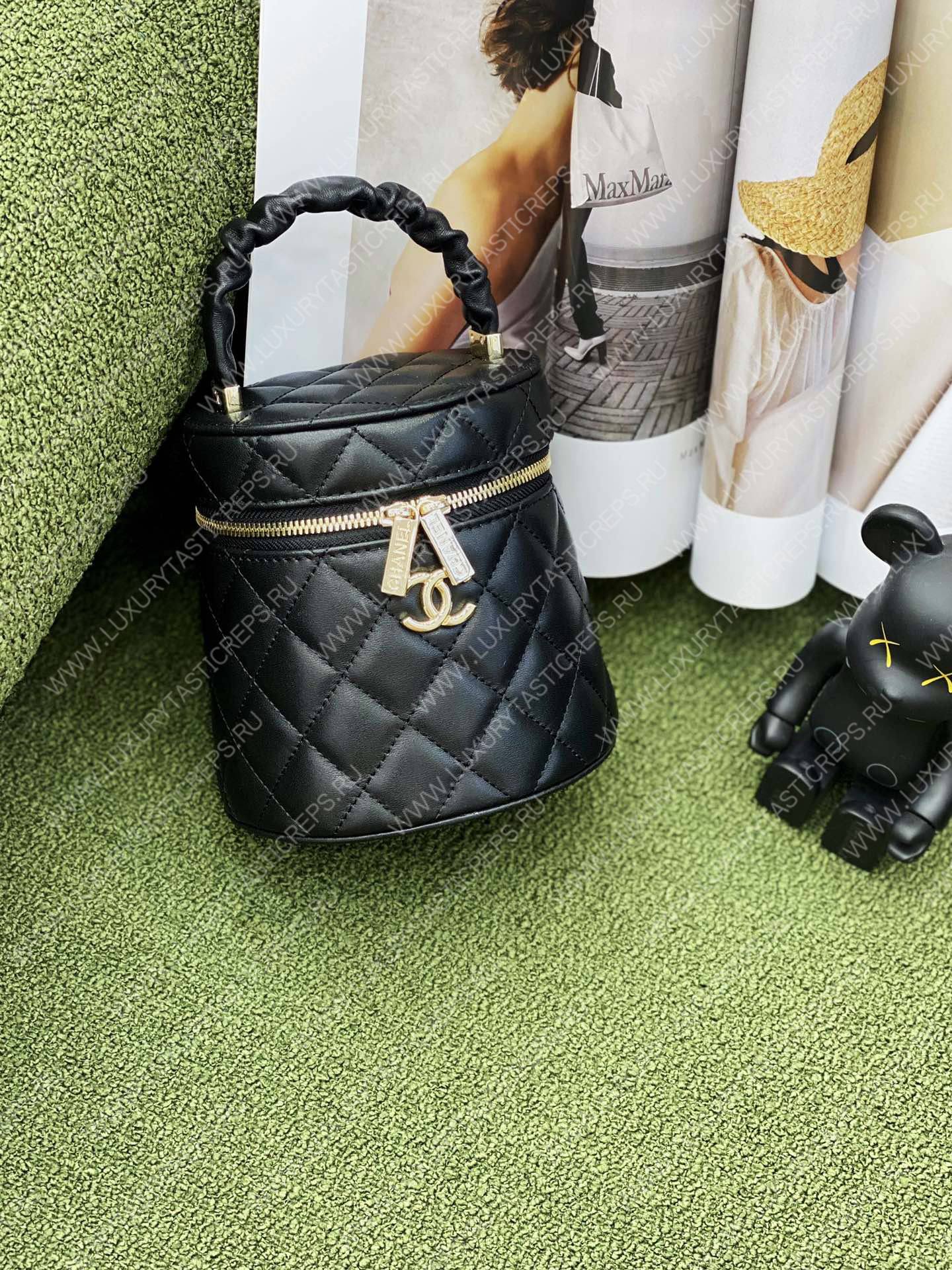 Ch*el vanity case black as3707