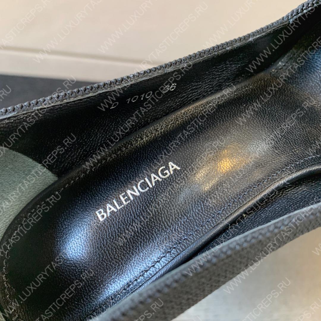 Ba*len*cia*ga women’s knife boot black 724179w2cw12010