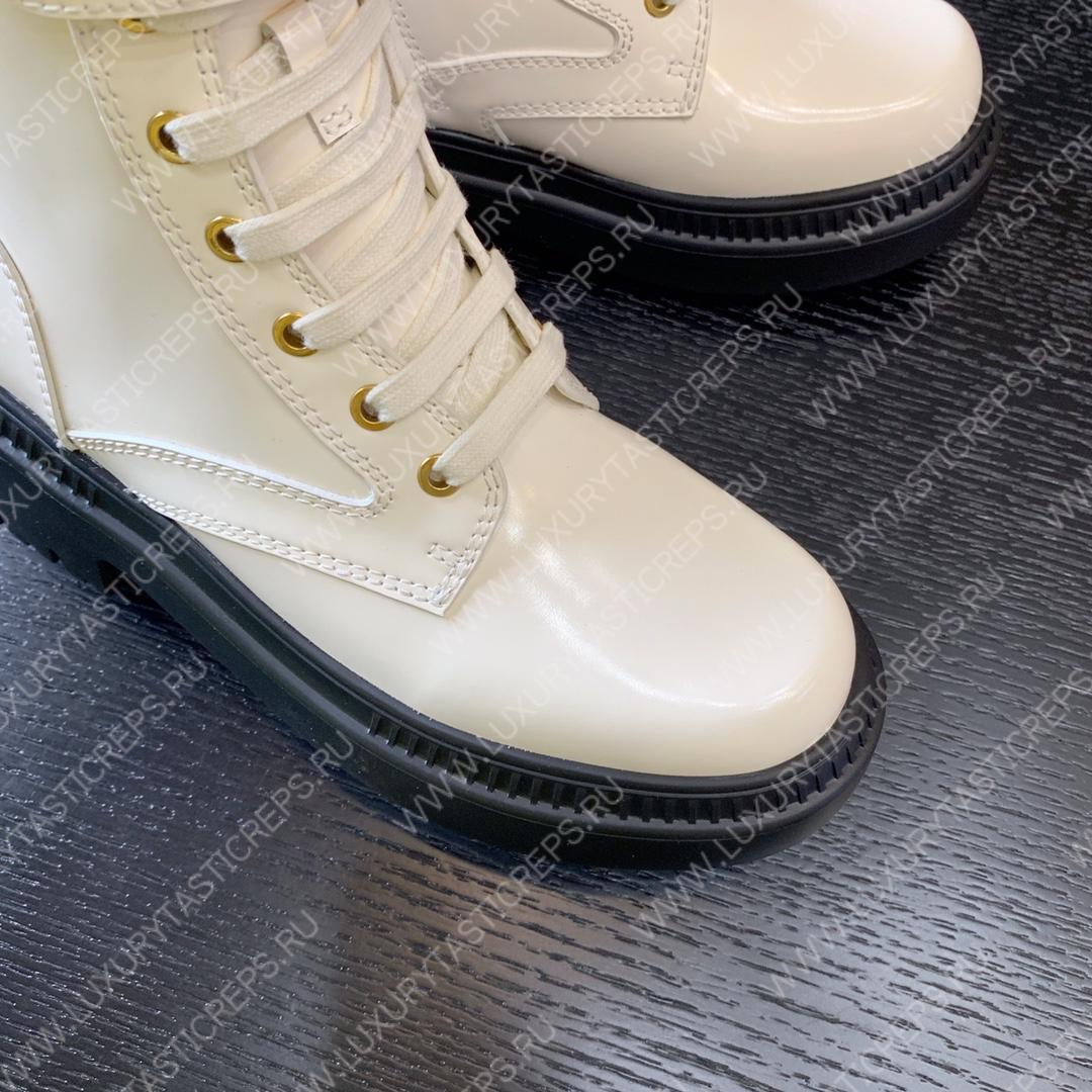 F**di leather biker boots white 8t8355