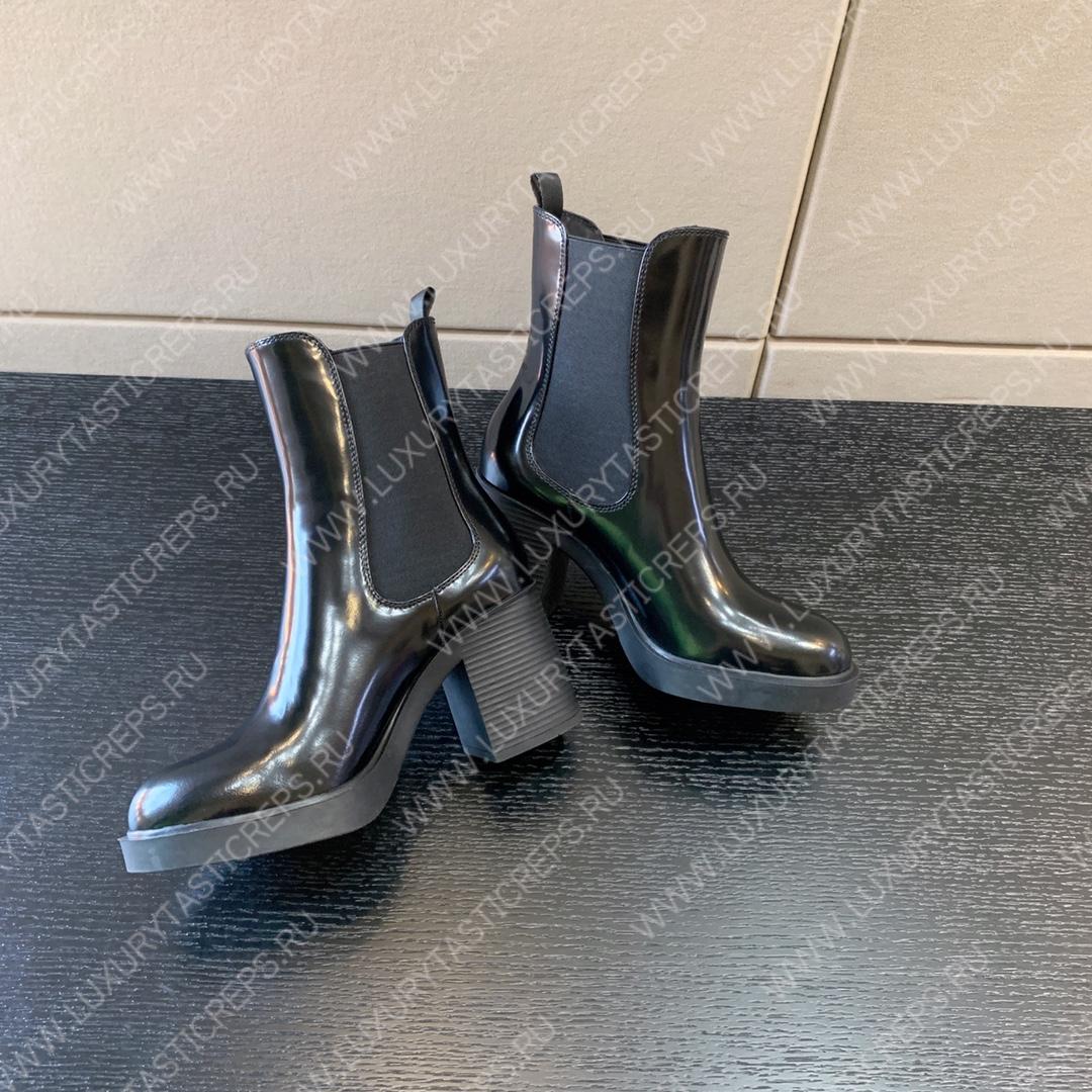 Pra*a heeled brushed leather booties black 1u993m