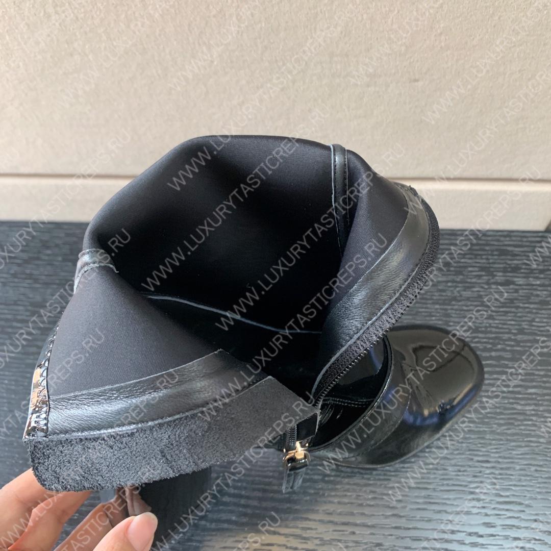 ROGER VIVIER VIV STRASS BUCKLE ANKE BOOT BLACK RVW59829