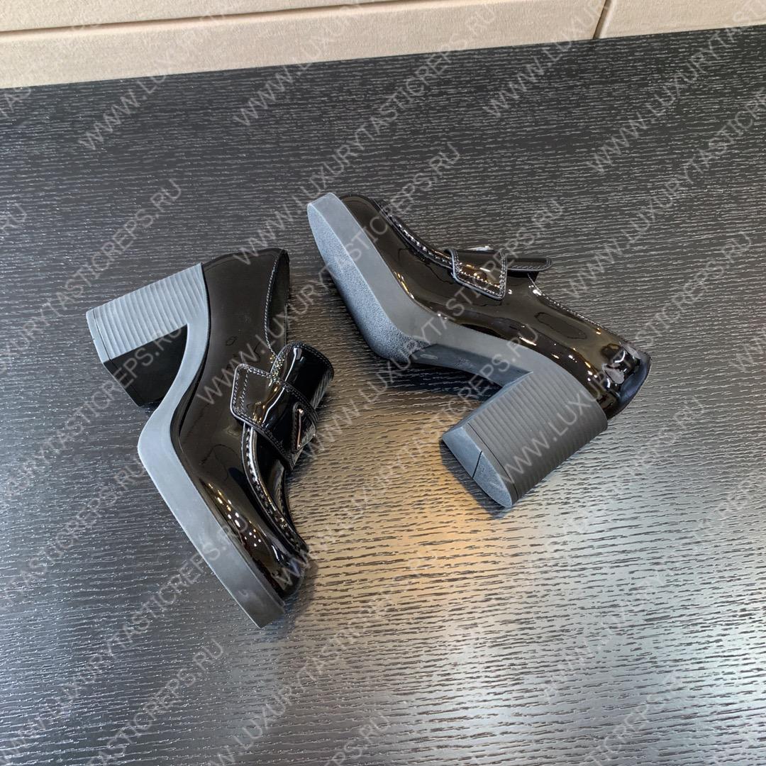 Pra*a high-heeled loafers black 1d246m