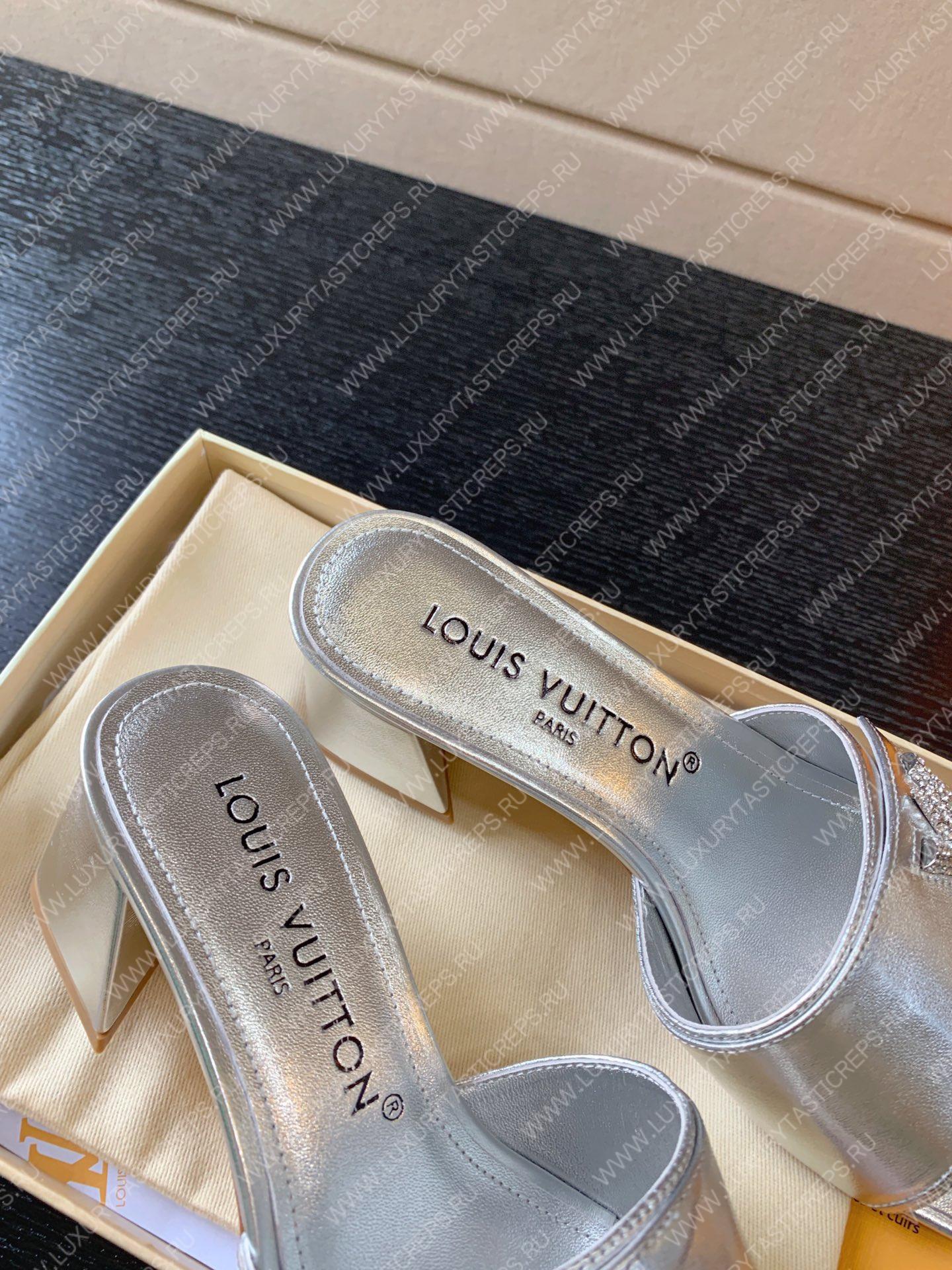 l**is V*t*n shake mule silver 1ab2q3