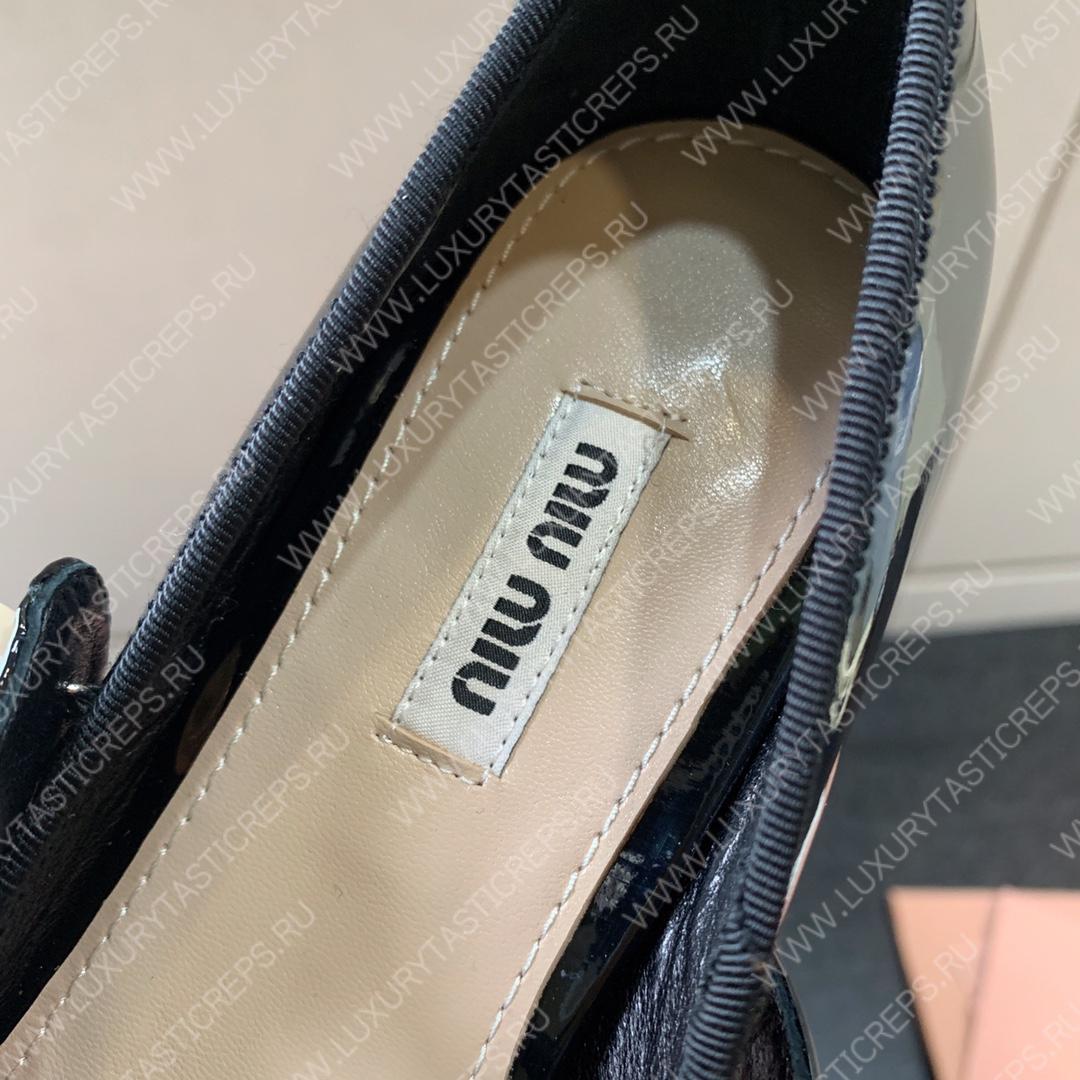 MIU MIU NAPLAK PUMPS WHITE AND BLACK 5I485D