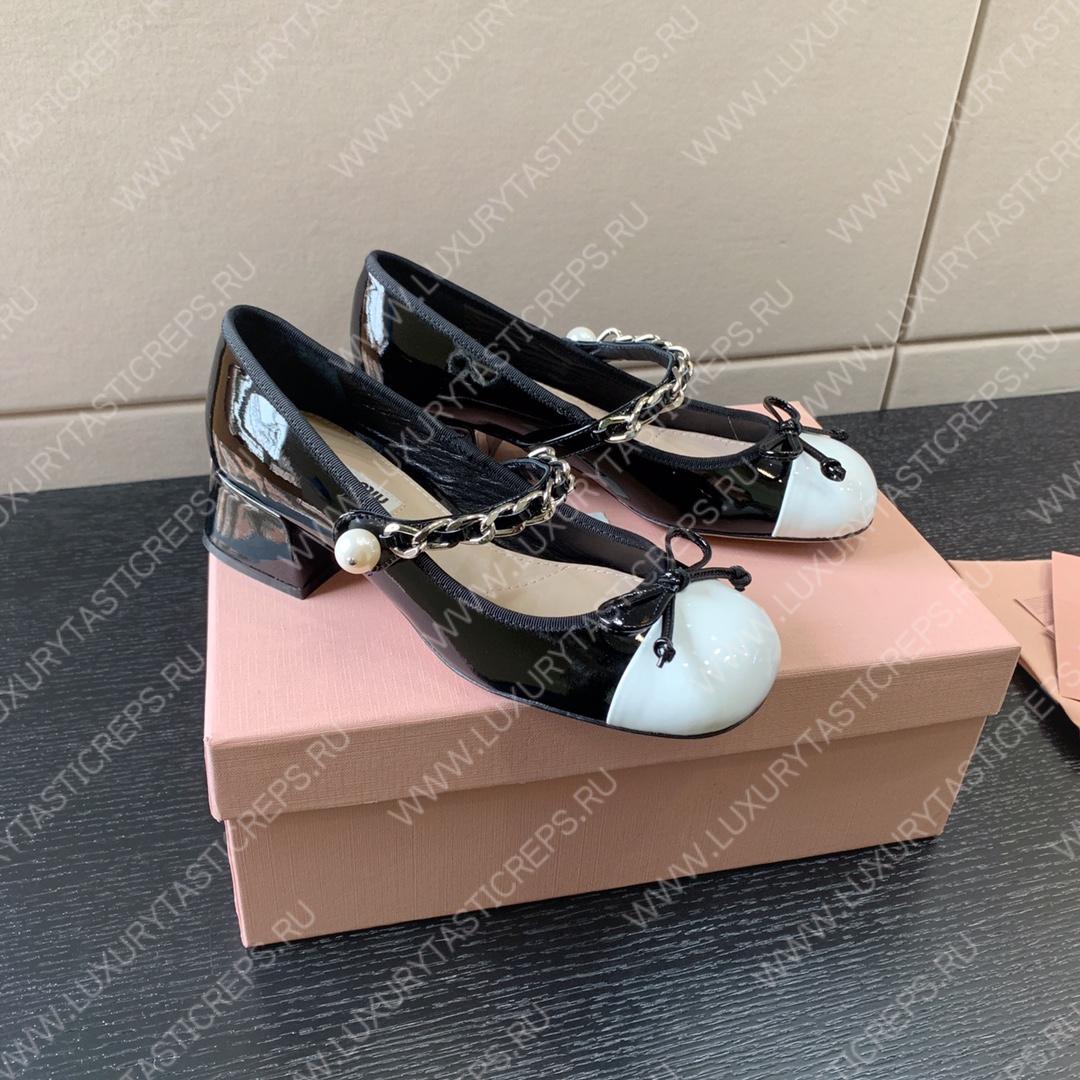 MIU MIU NAPLAK PUMPS WHITE AND BLACK 5I485D