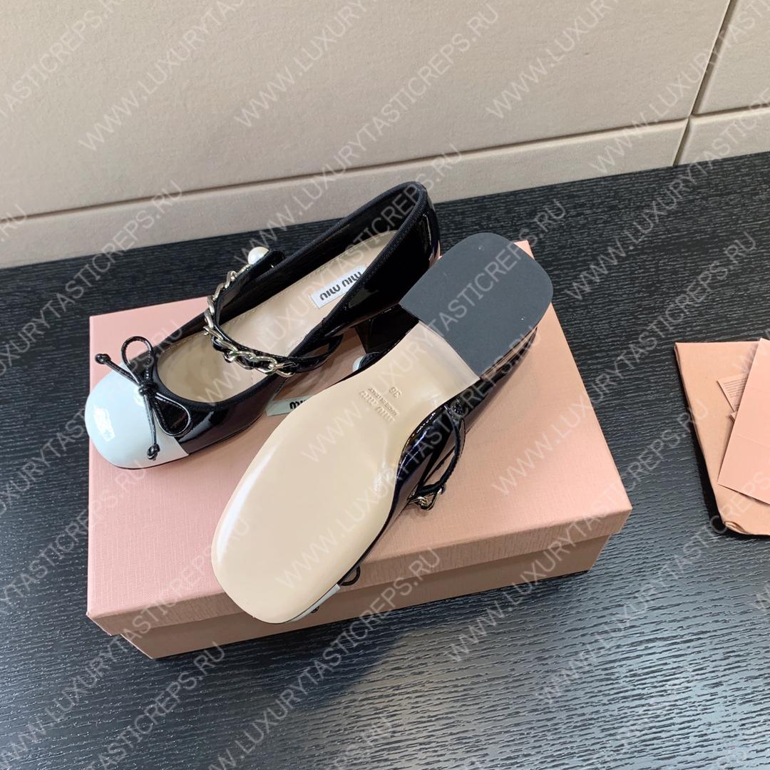 MIU MIU NAPLAK PUMPS WHITE AND BLACK 5I485D
