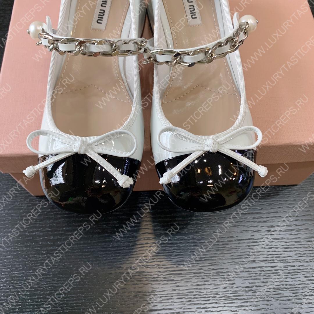 MIU MIU NAPLAK PUMPS WHITE AND BLACK 5I485D
