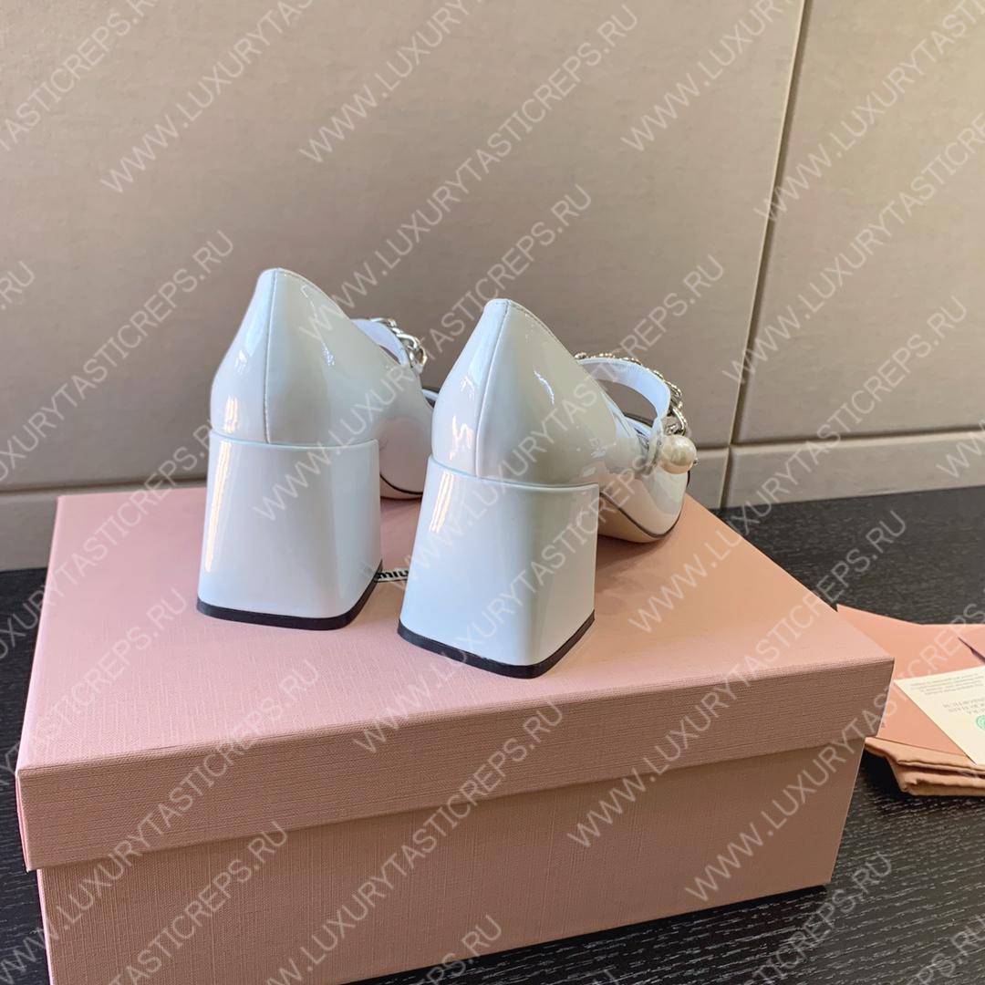 MIU MIU PATENT LEATHER PUMPS WHITE AND BLACK 5I248D