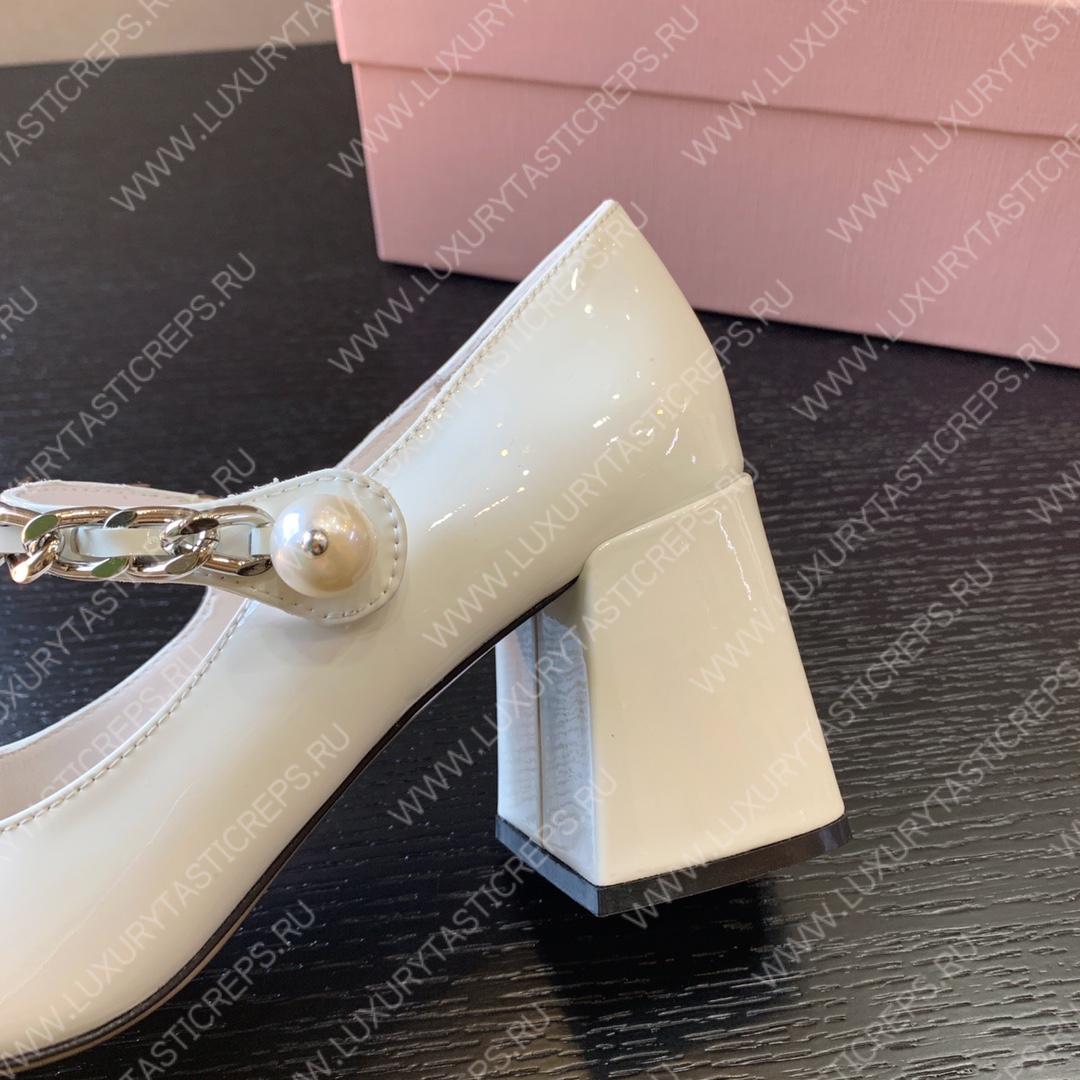 MIU MIU PATENT LEATHER PUMPS WHITE AND BLACK 5I248D