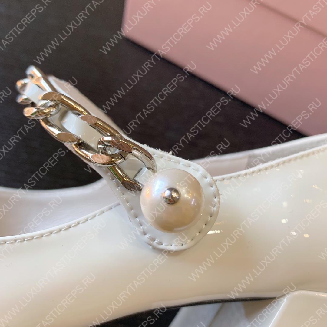 MIU MIU PATENT LEATHER PUMPS WHITE AND BLACK 5I248D