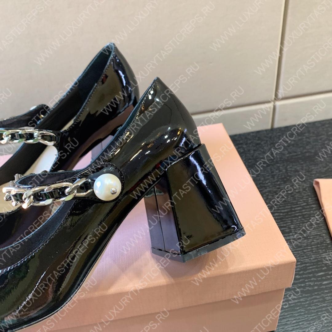 MIU MIU PATENT LEATHER PUMPS WHITE AND BLACK 5I248D