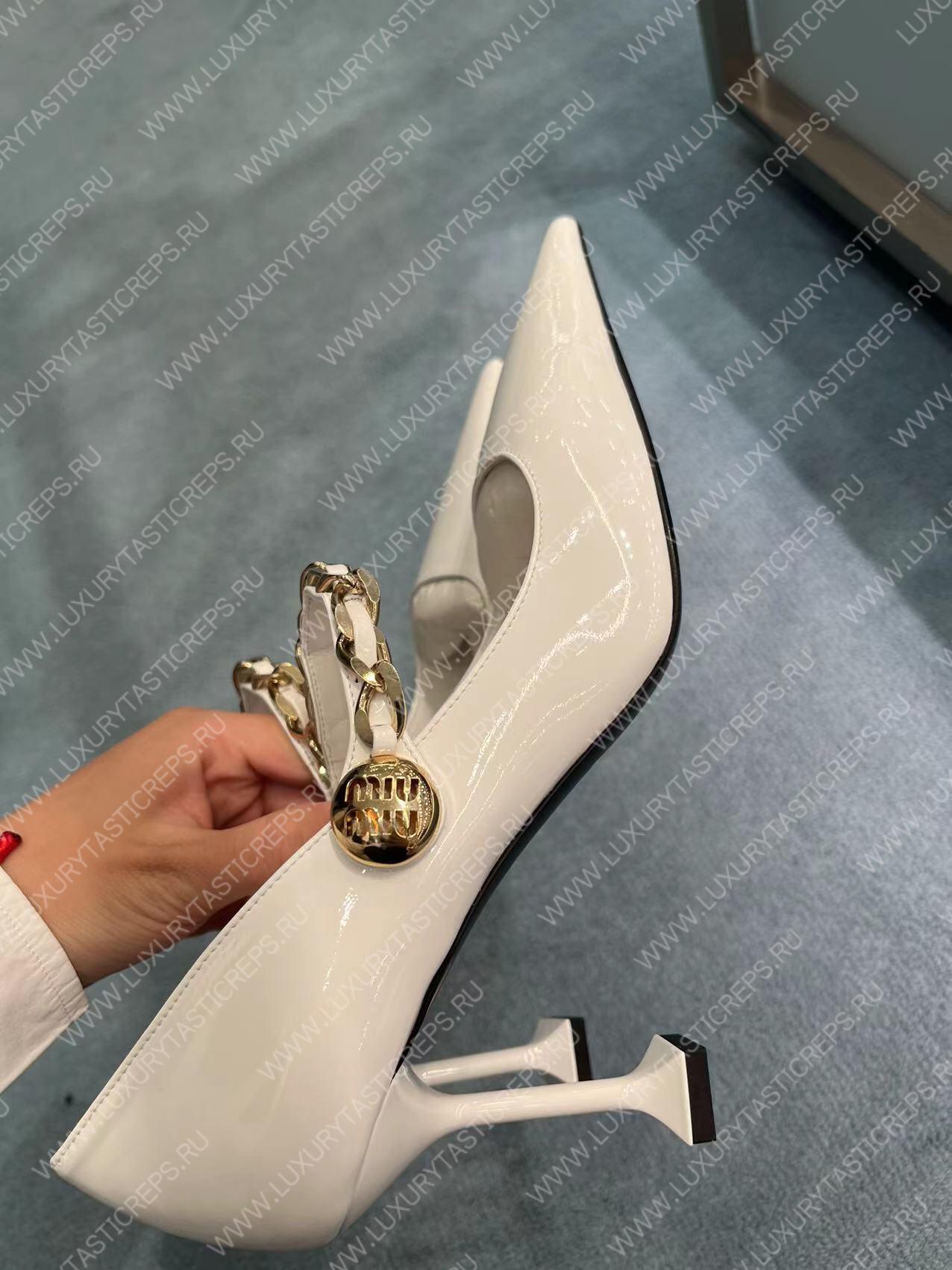 MIU MIU PATENT LEATHER PUMPS WHITE 5I814D