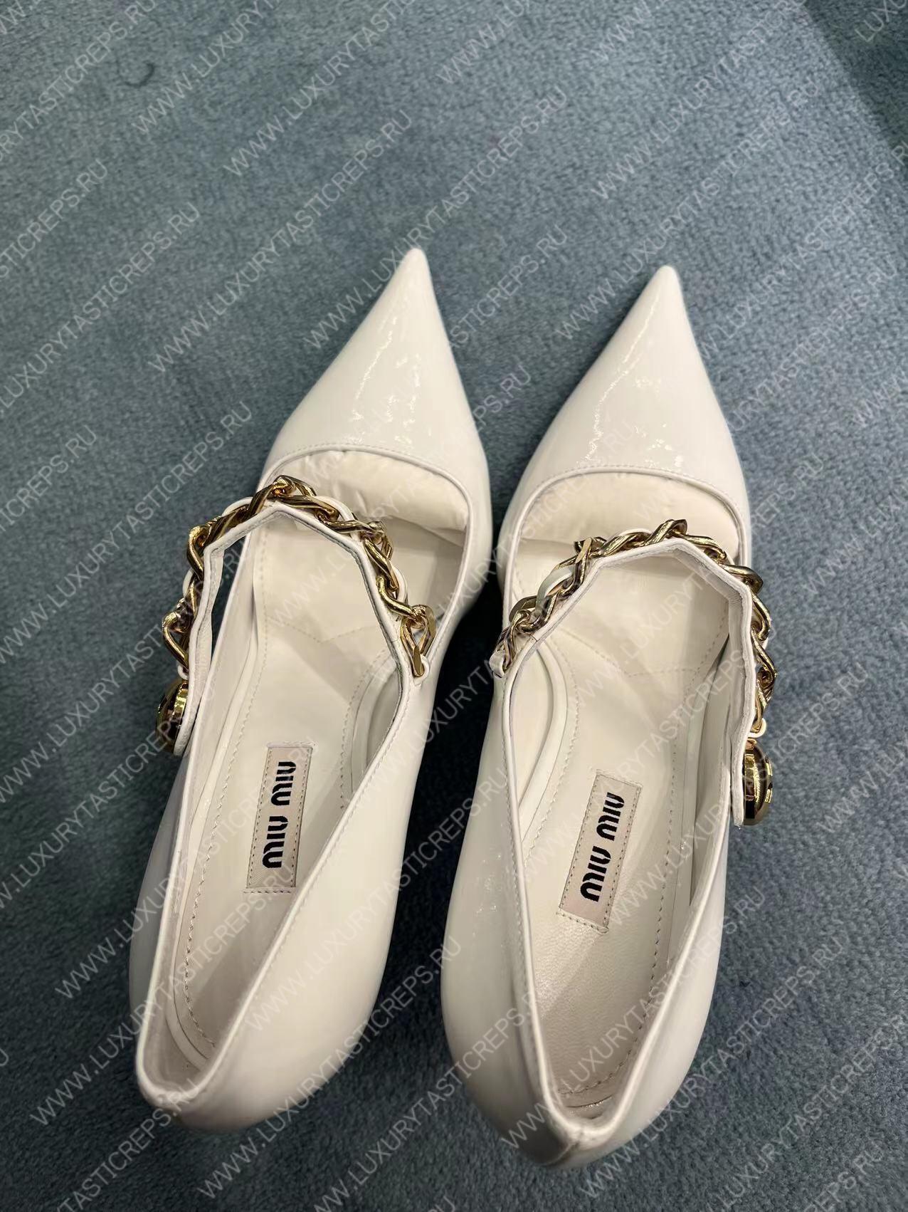 MIU MIU PATENT LEATHER PUMPS WHITE 5I814D
