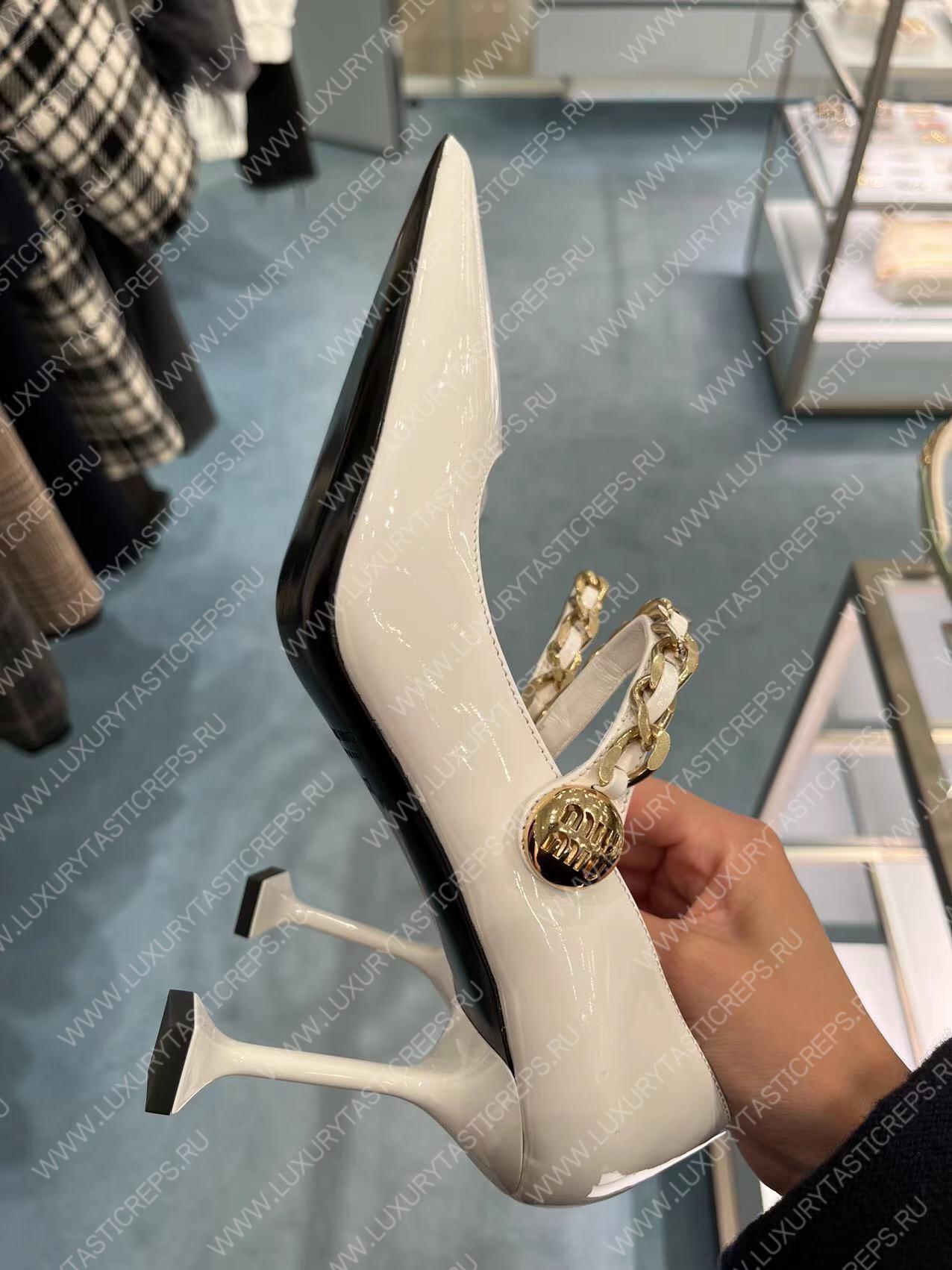 MIU MIU PATENT LEATHER PUMPS WHITE 5I814D